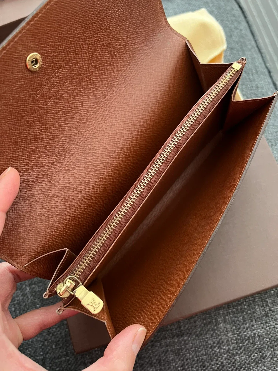 Louis Vuitton Monogram Monogram Leather Wallet image indicator(6)