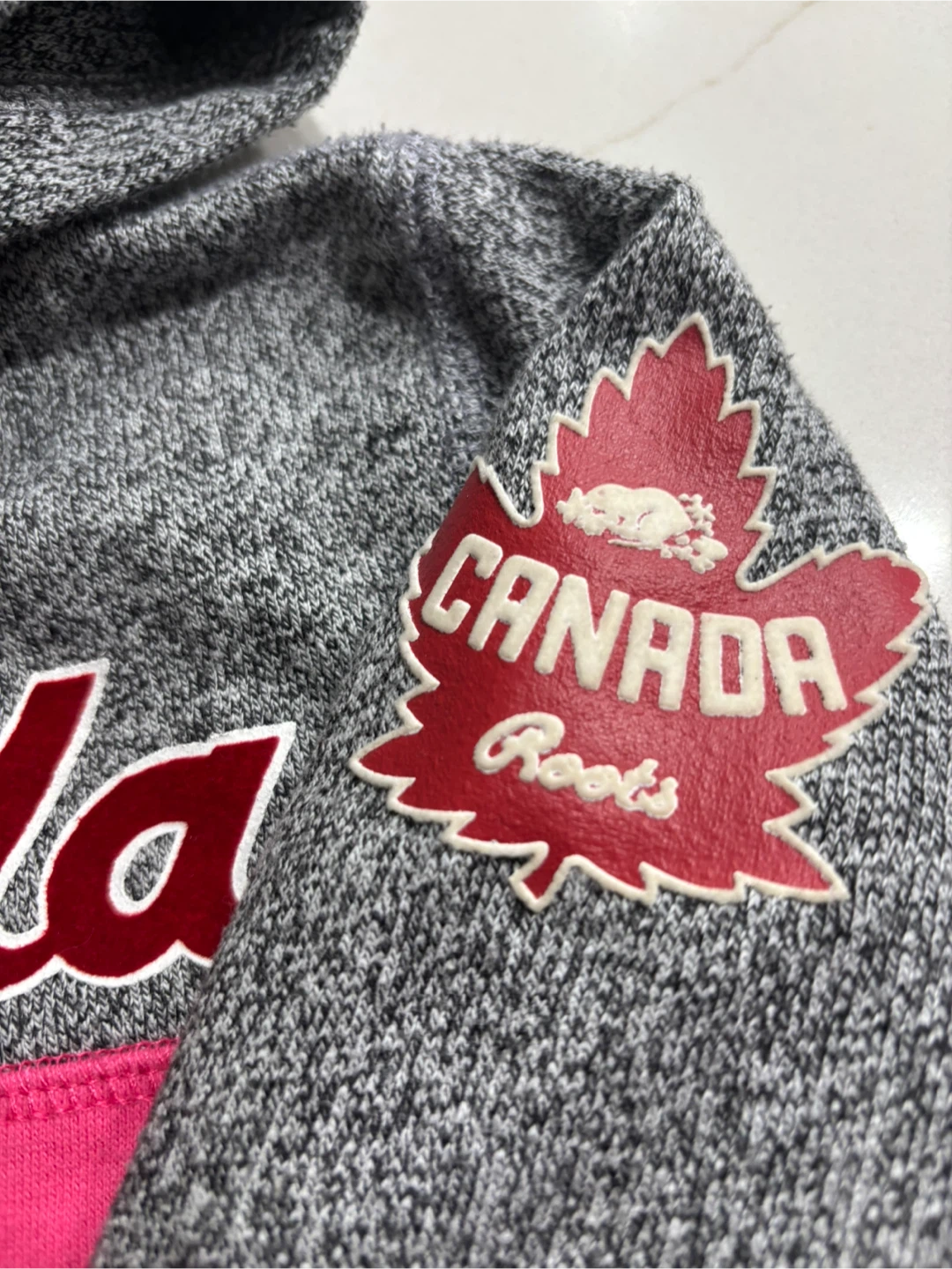Roots Kids Canada Zip-Up Hoodie - Size 4T - photo 2