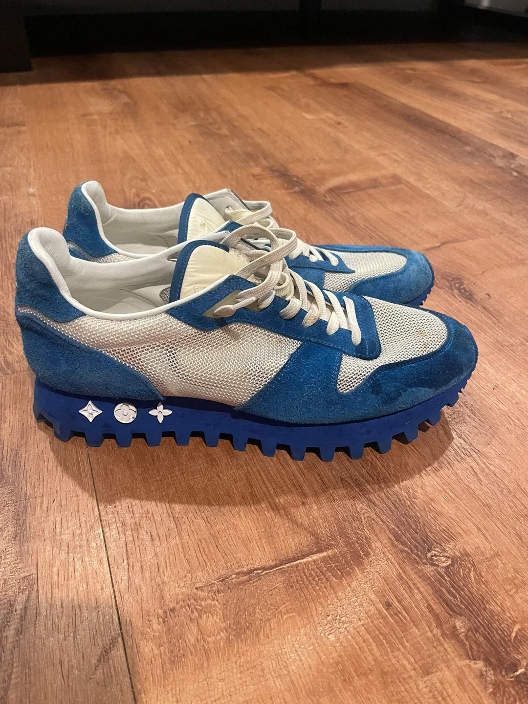 Louis Vuitton Blue Suede Runner Size 9 image indicator(4)