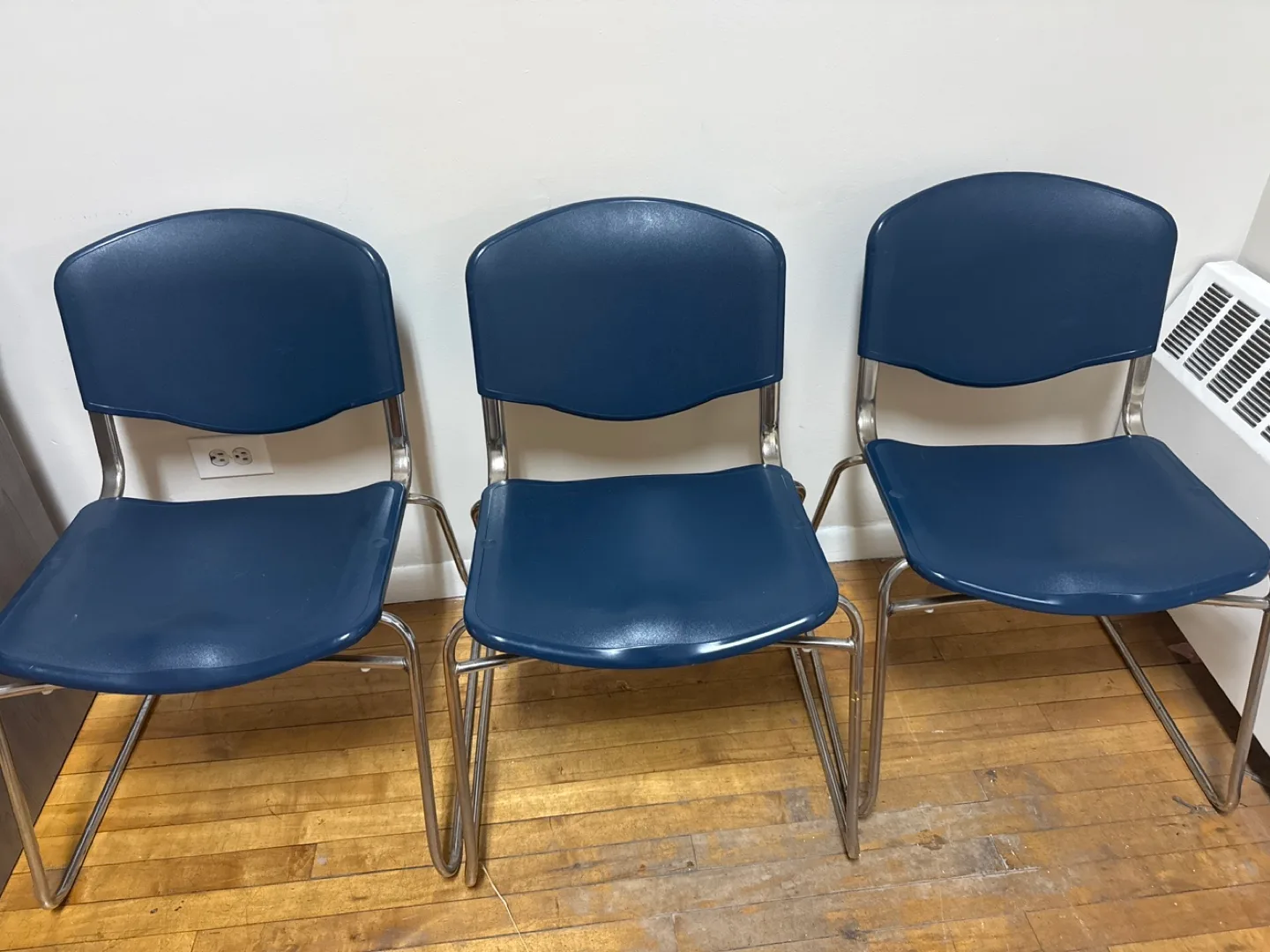 Set of 3 Navy Blue Stacking Chairs thumbnail