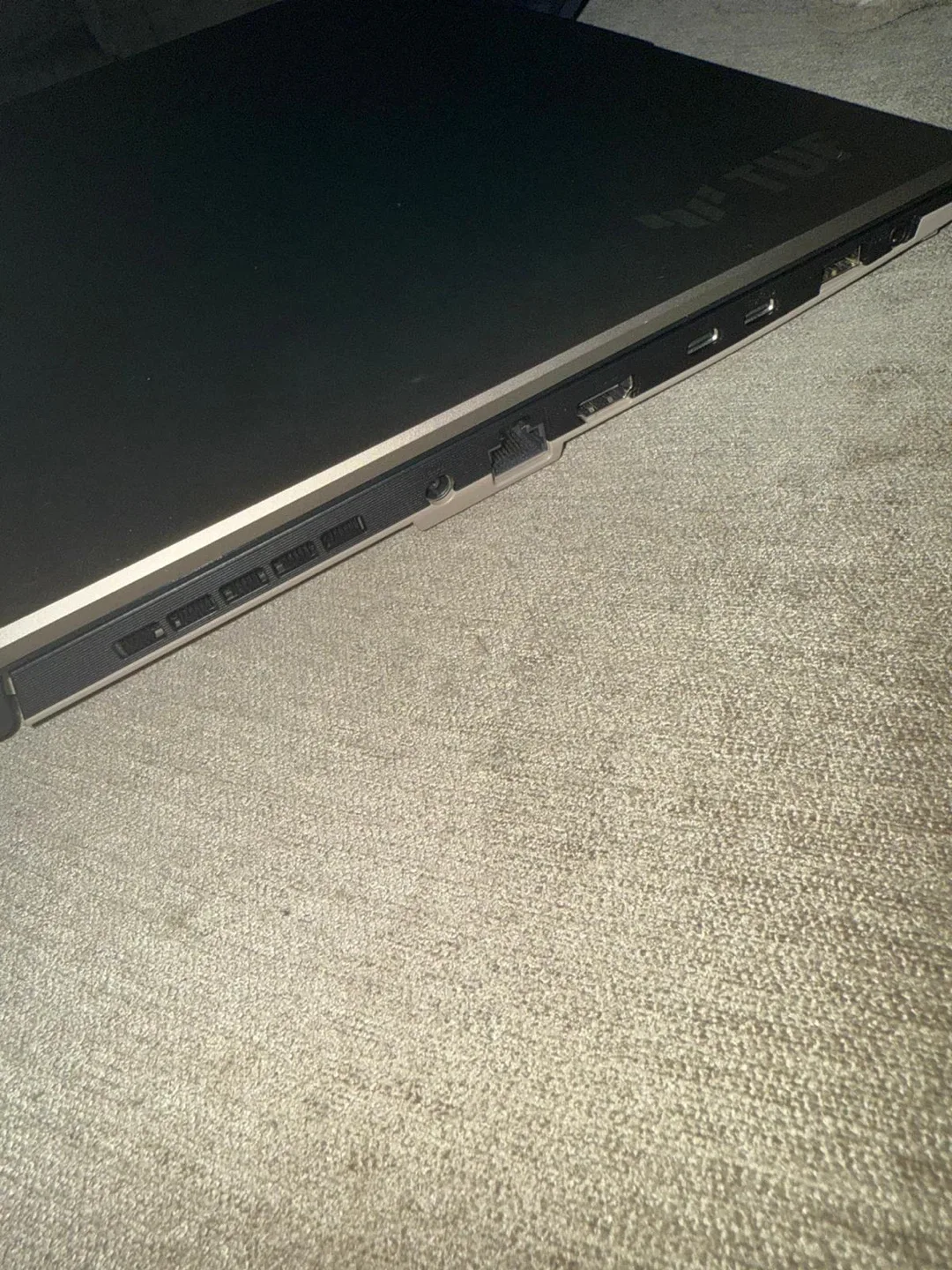 Asus TUF Gaming Laptop image indicator(6)