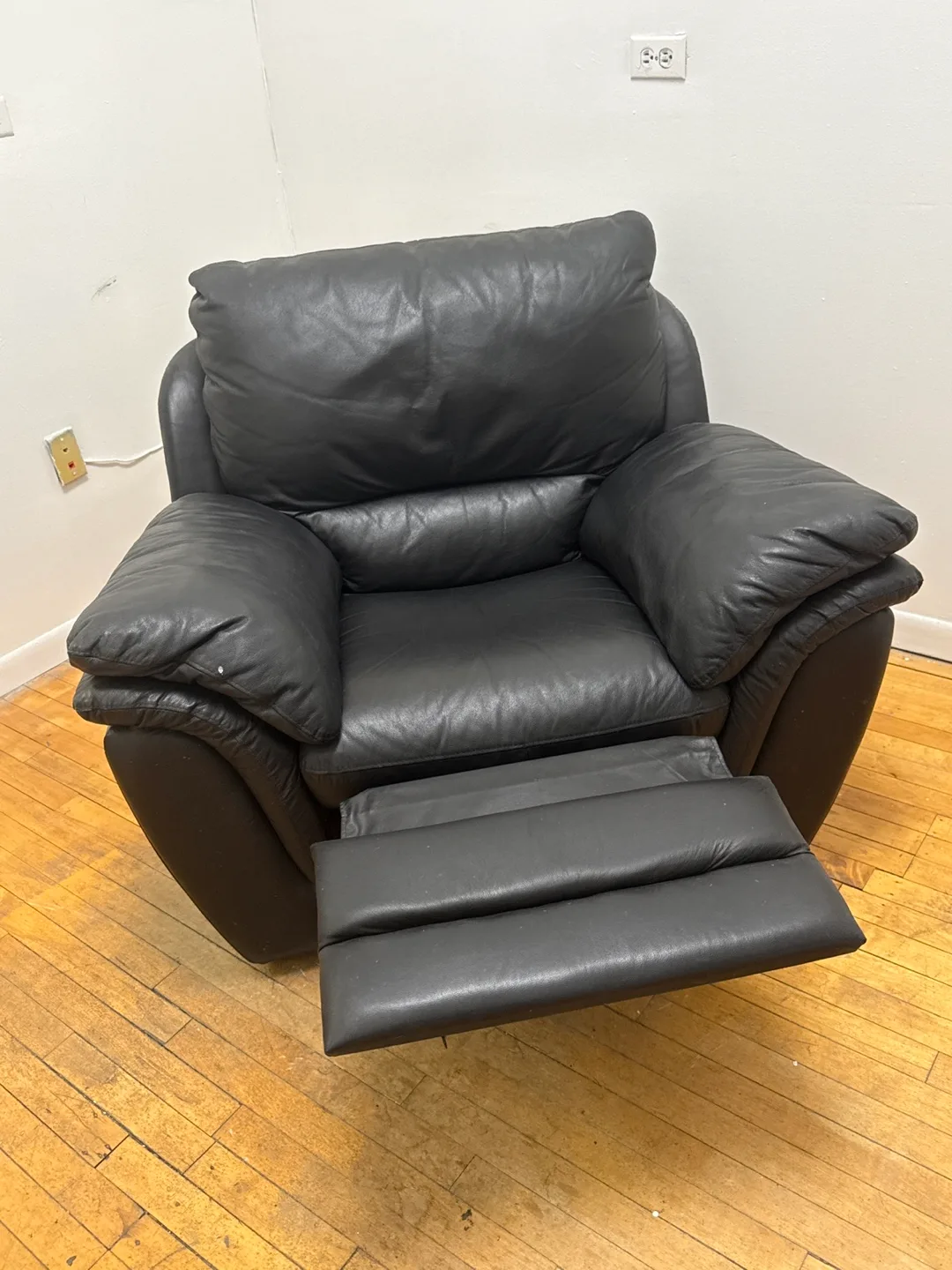 Black Leather Recliner Chair thumbnail