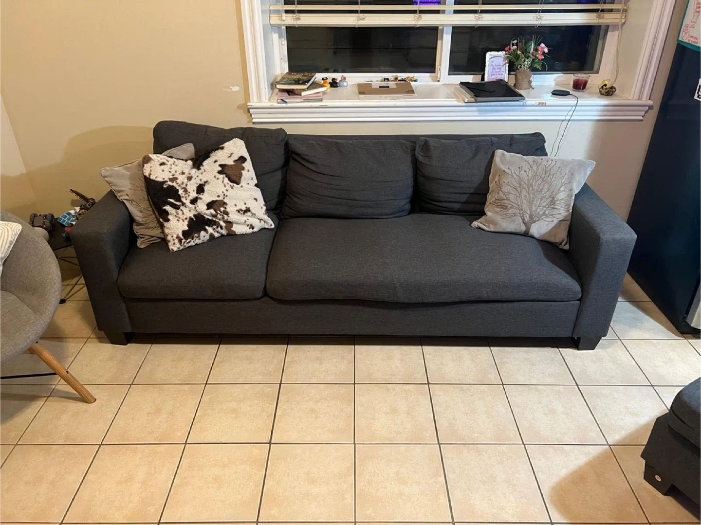 Grey Sofa with Ottoman image indicator(6)