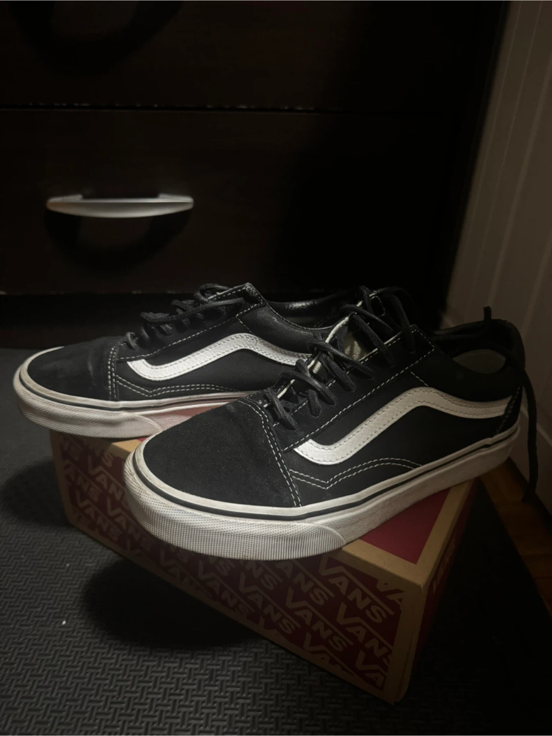 Vans Old Skool - Black/White, Women's US 6.5