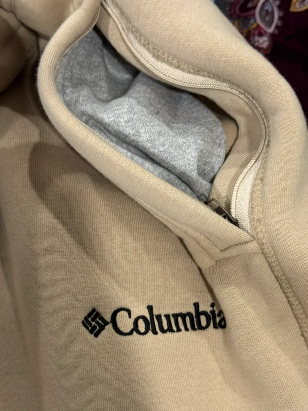 Columbia Beige Sweatpants image indicator(5)