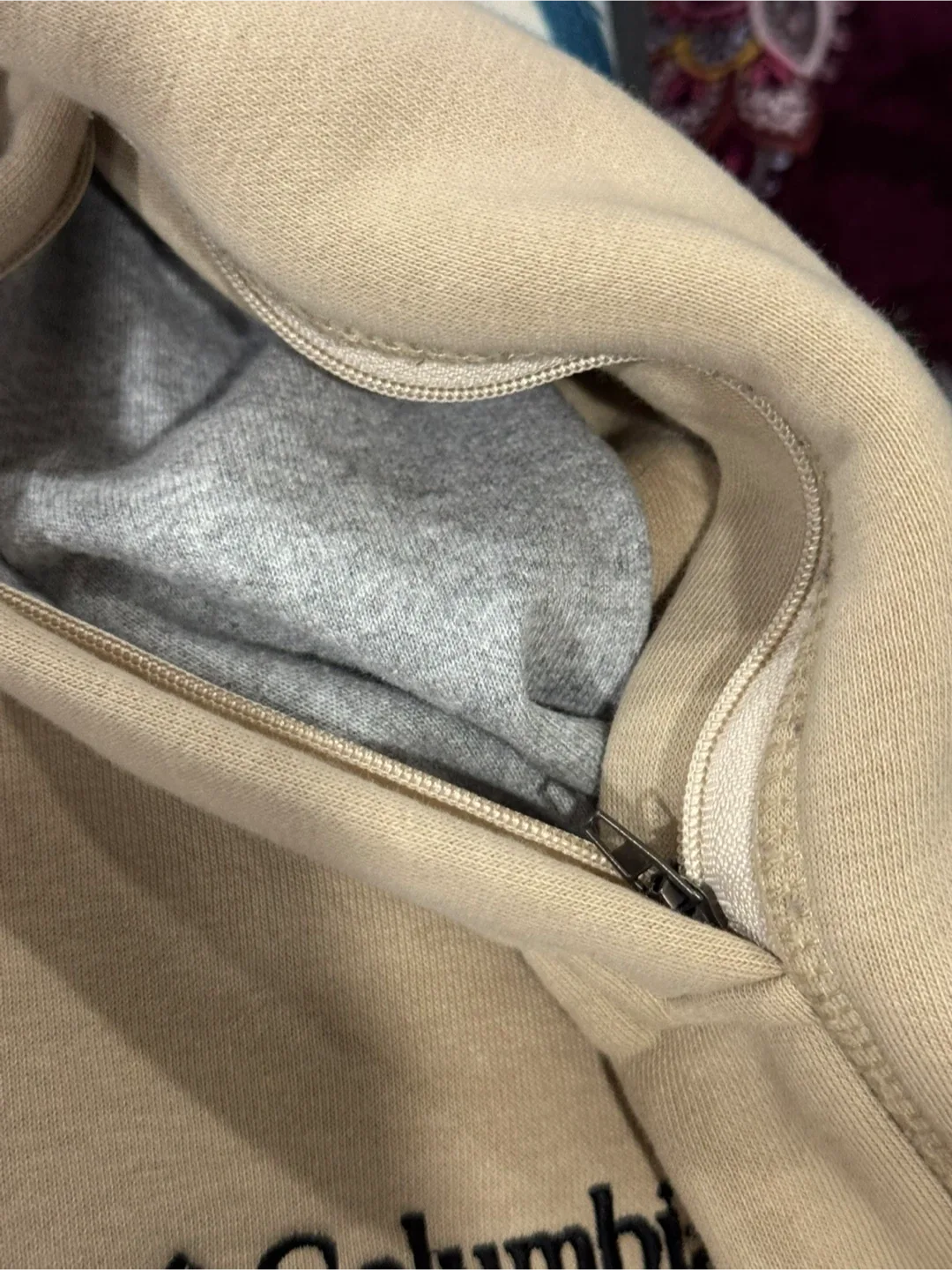 Columbia Beige Sweatpants image indicator(4)