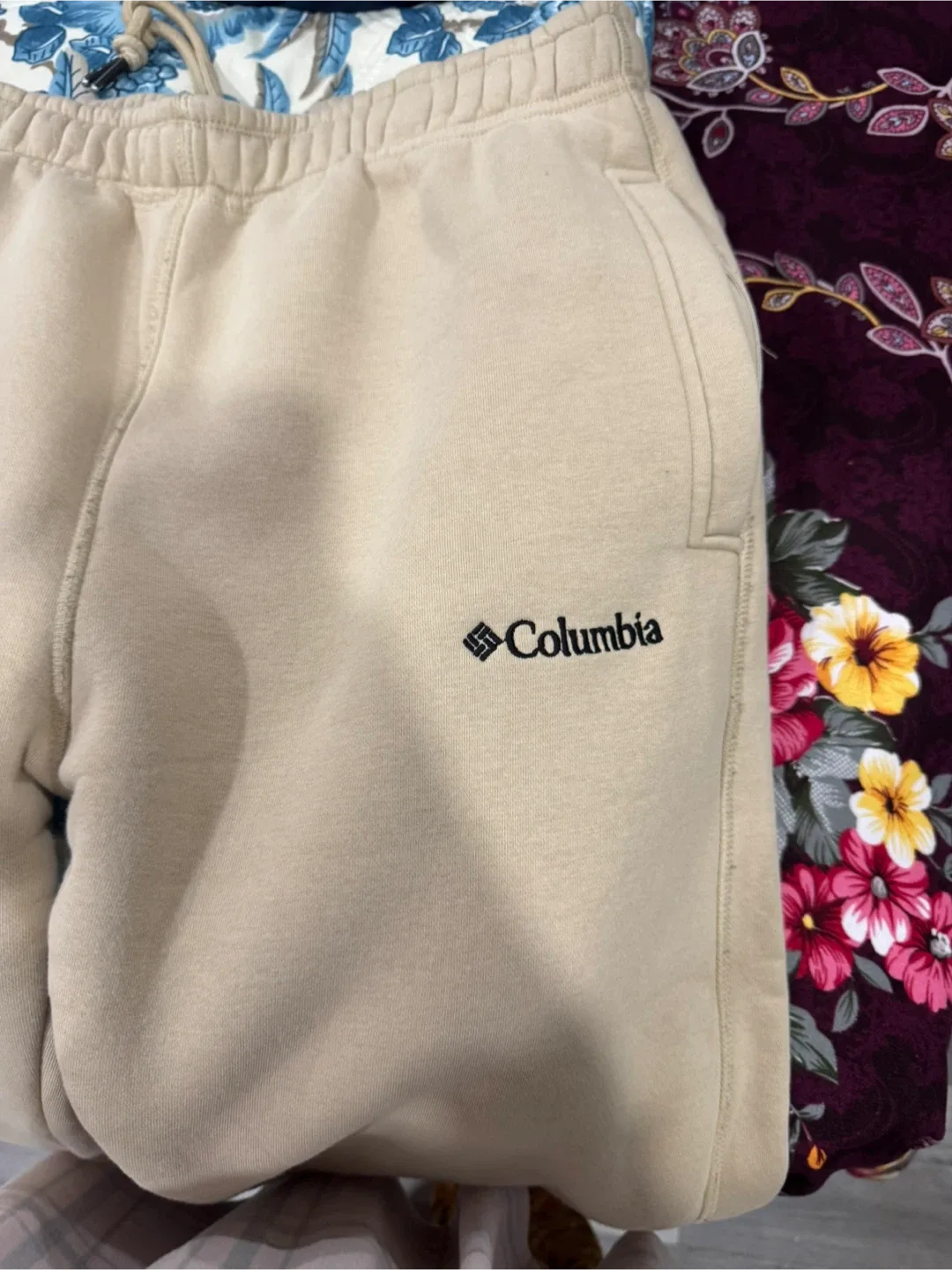 Columbia Beige Sweatpants image indicator(3)