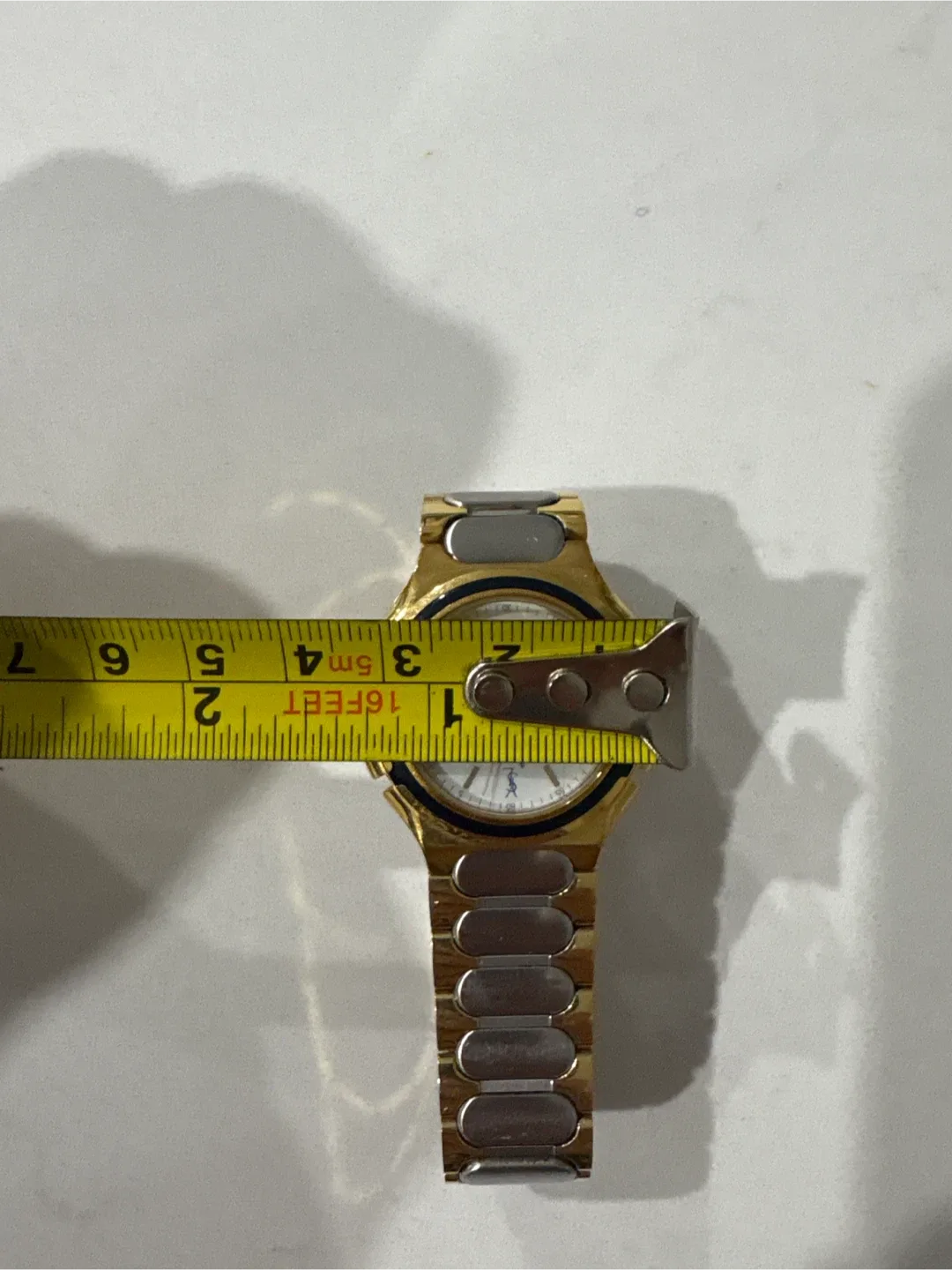 Yves Saint Laurent Quartz Watch image indicator(2)