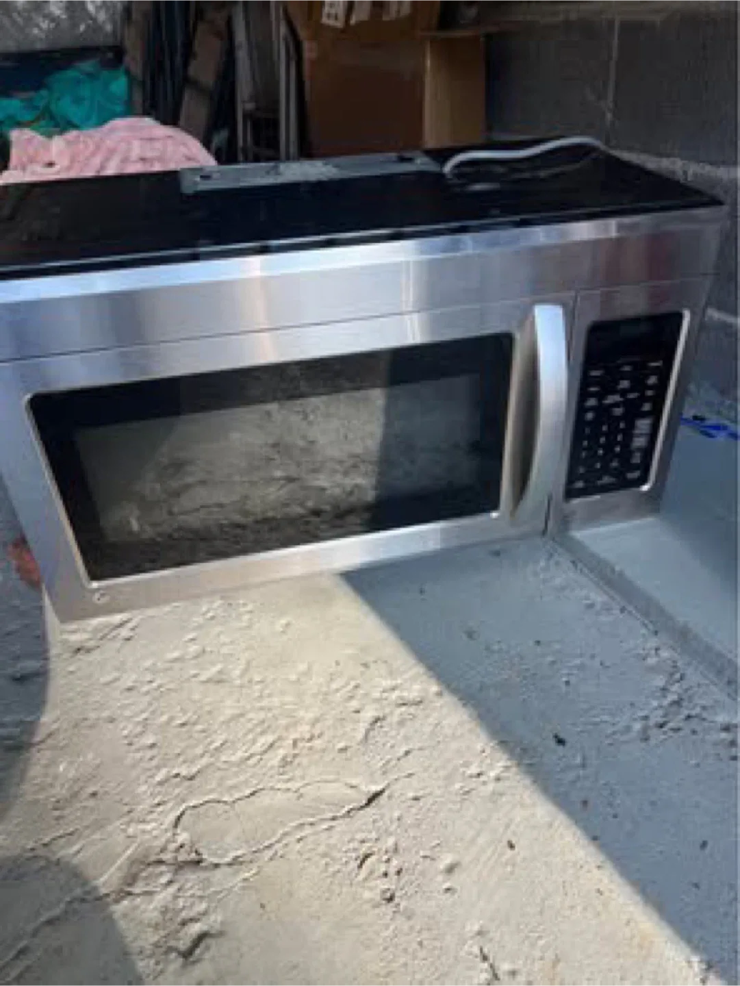 LG Stainless Steel Over-the-Range Microwave thumbnail