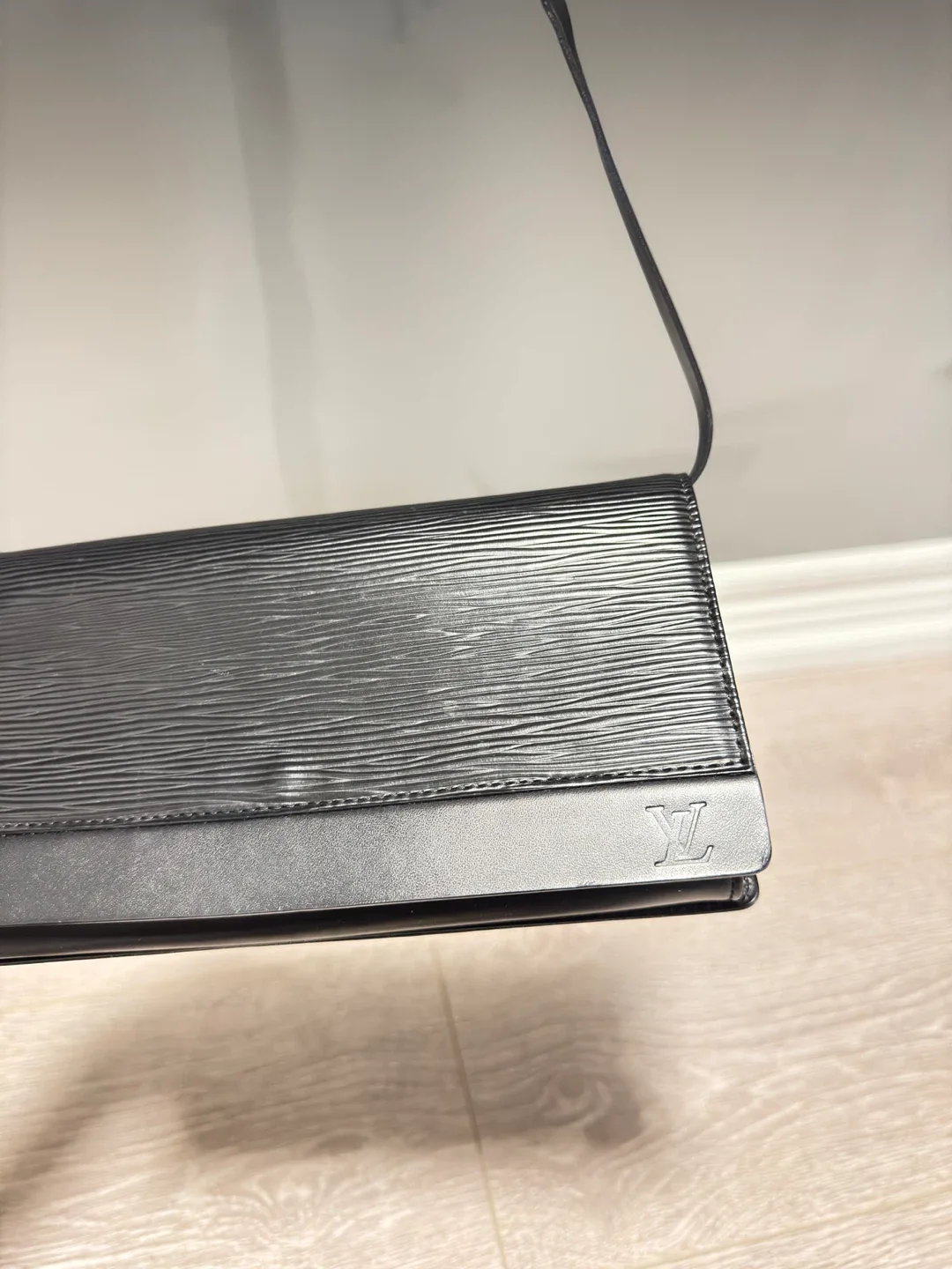 Louis Vuitton Epi Leather Wallet on Strap — Authentic, Black image indicator(2)