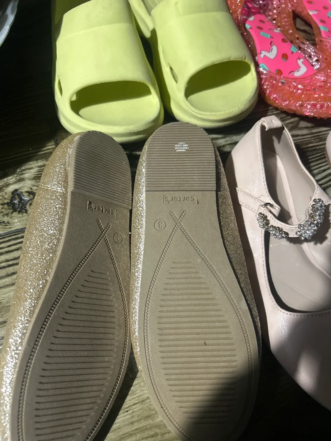 🥕 Carter's Gold Glitter Ballet Flats - Size 3 image indicator(2)