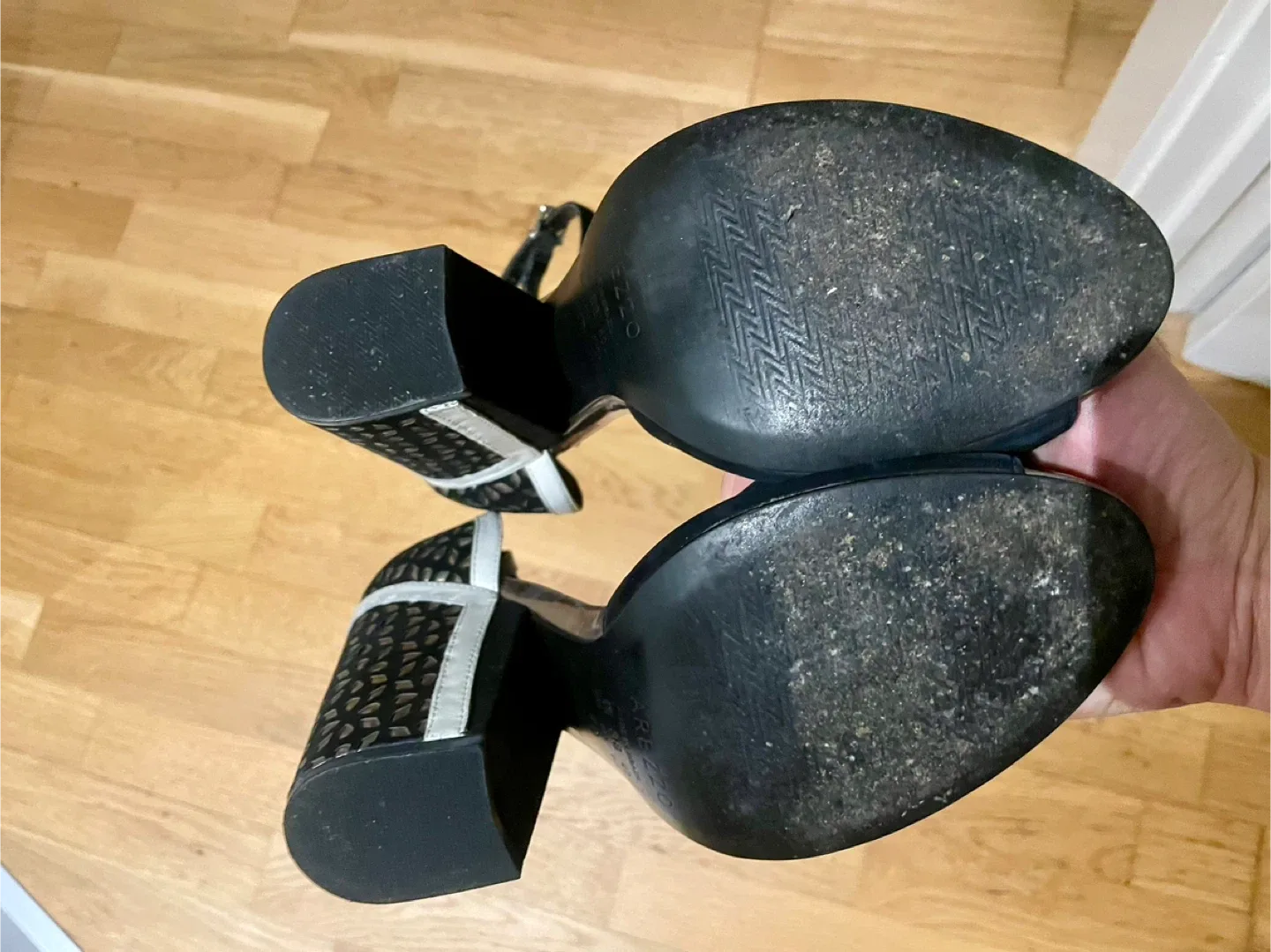 Arezzo Black Heels, Size 9 image indicator(4)