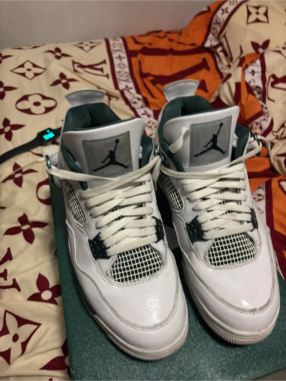 Air Jordan 4 Retro White/Green US 11.5 image indicator(8)