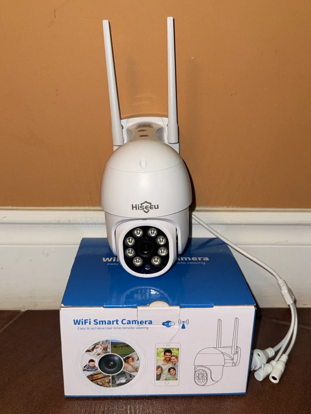Hiseeu WiFi Smart Camera - New in Box! image indicator(5)