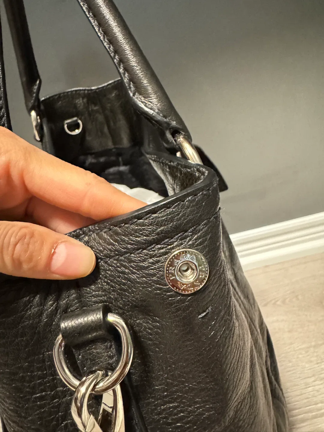 Prada Classic Black Leather Tote - Authentic & Brand New image indicator(8)