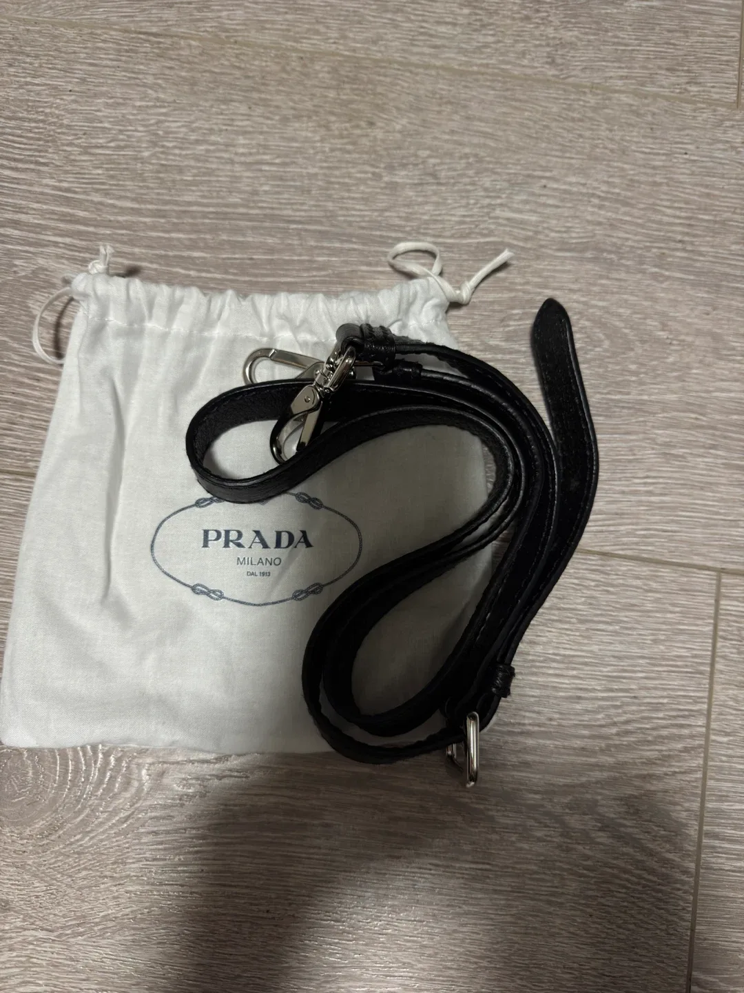 Prada Classic Black Leather Tote - Authentic & Brand New image indicator(10)