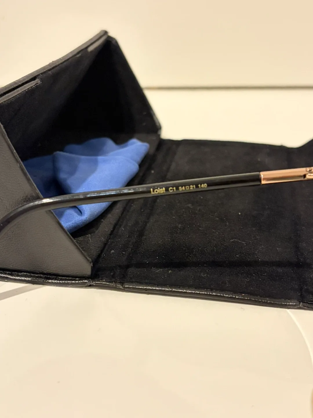 Carin Loist Sunglasses image indicator(2)