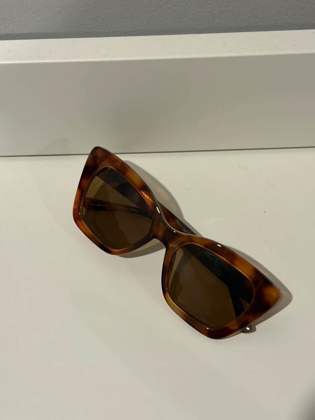 Leopard print cat-eye sunglasses