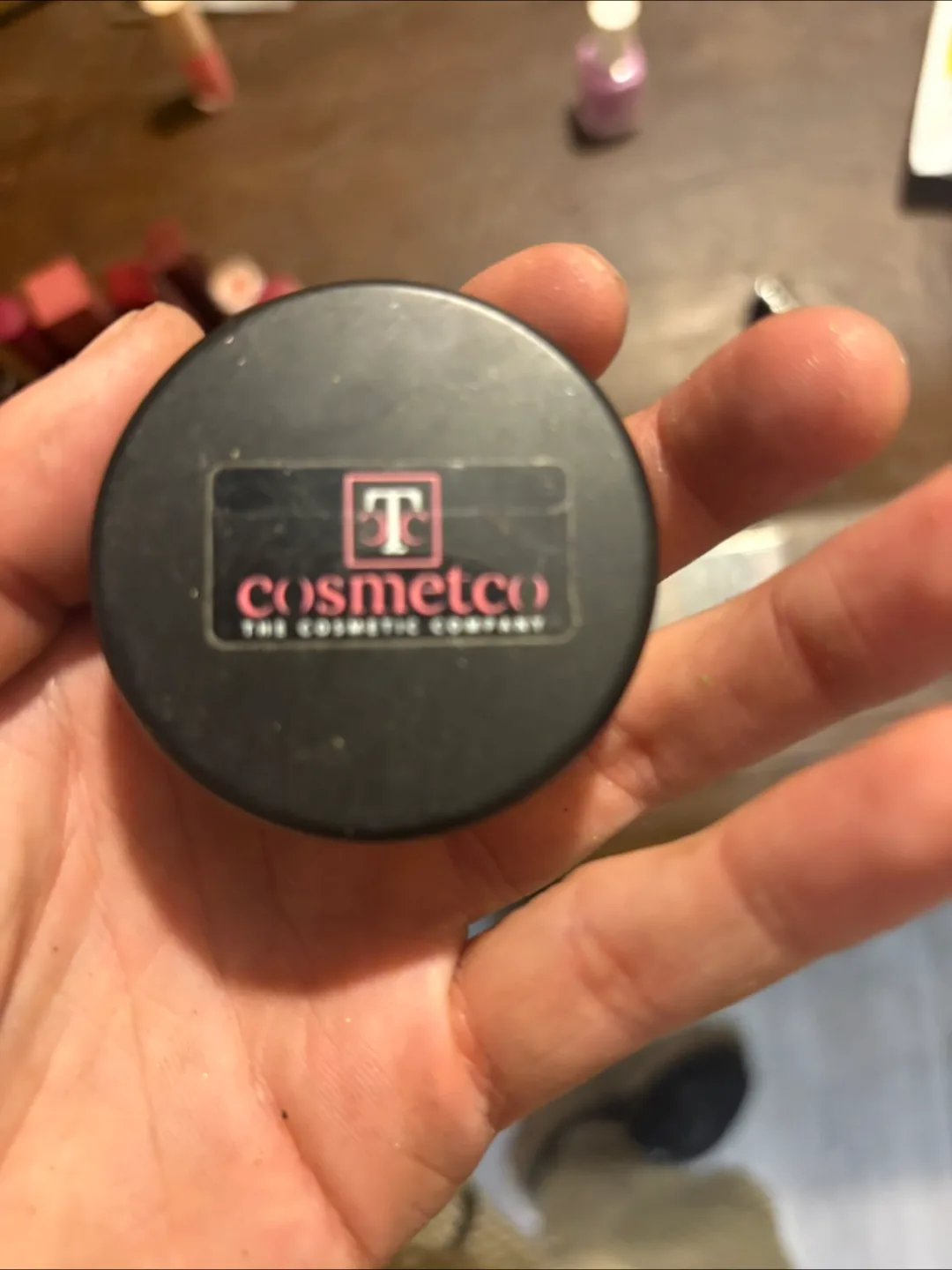 Lipstick Bundle: MAC, NYX, Clinique, Huda Beauty & More! image indicator(6)