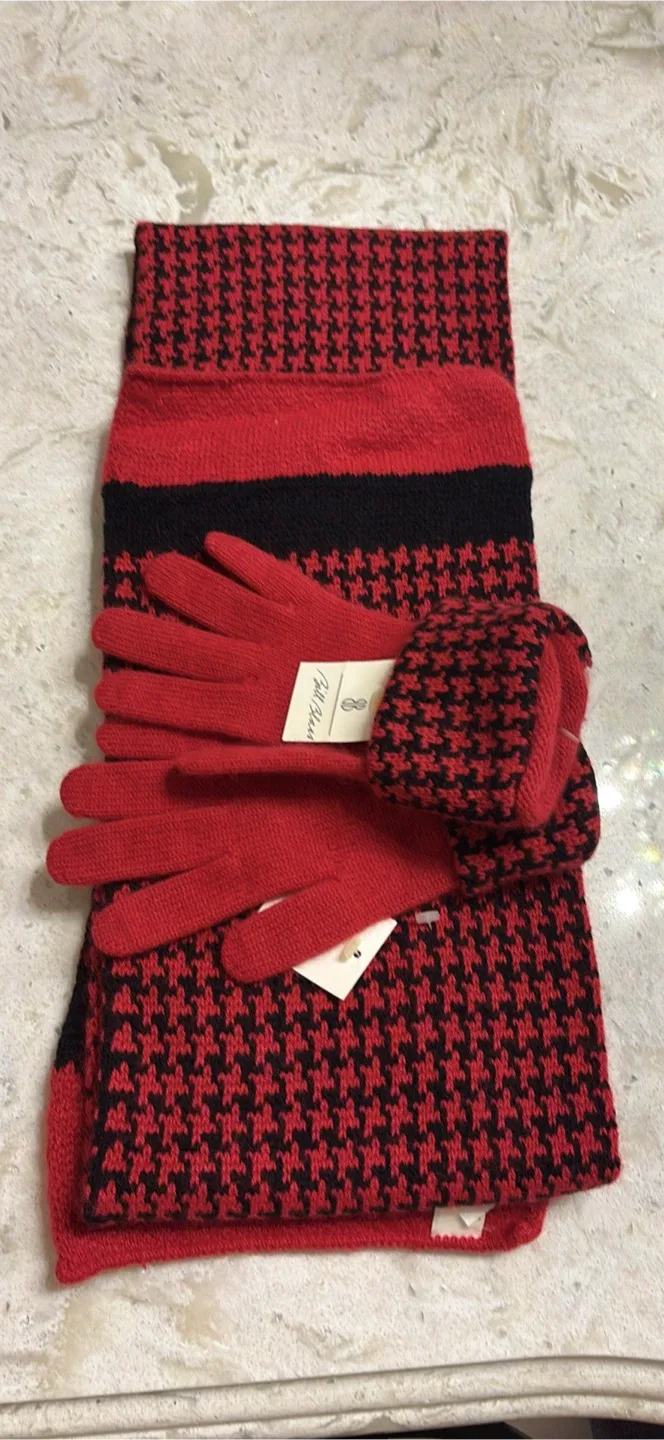Red Scarf and Gloves Set thumbnail