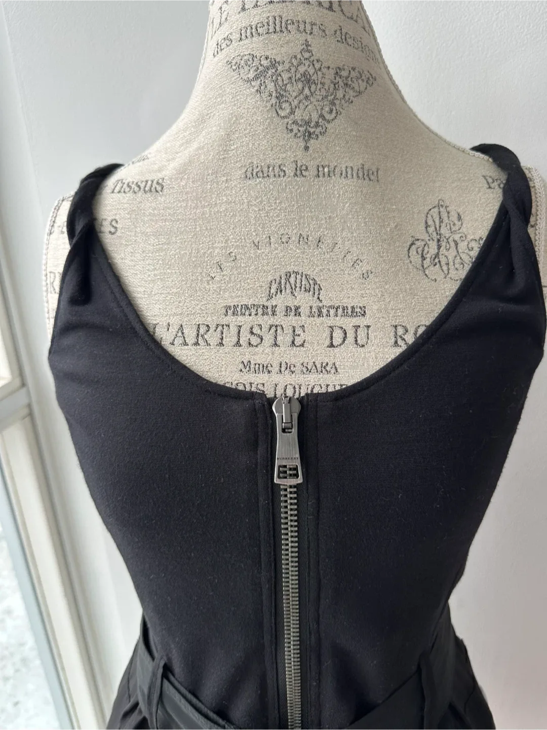 Burberry Black Dress with Zipper Detail image indicator(5)