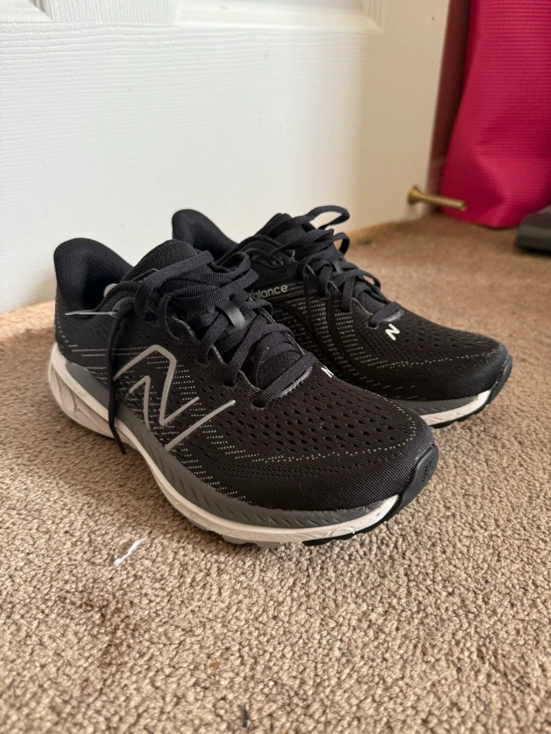 New Balance Fresh Foam 860v13 thumbnail