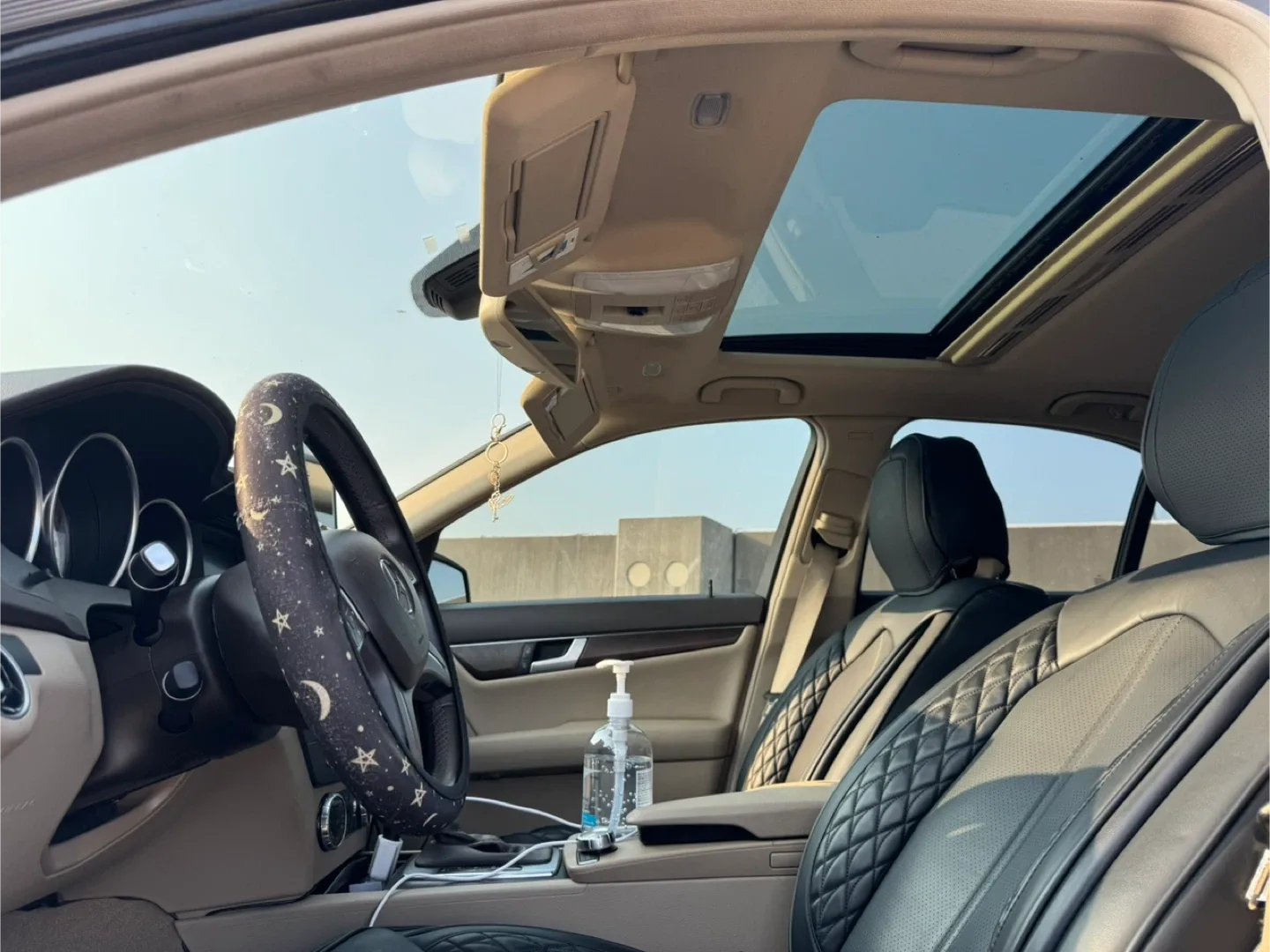 2013 Mercedes-Benz C250 Sedan - Black image indicator(7)