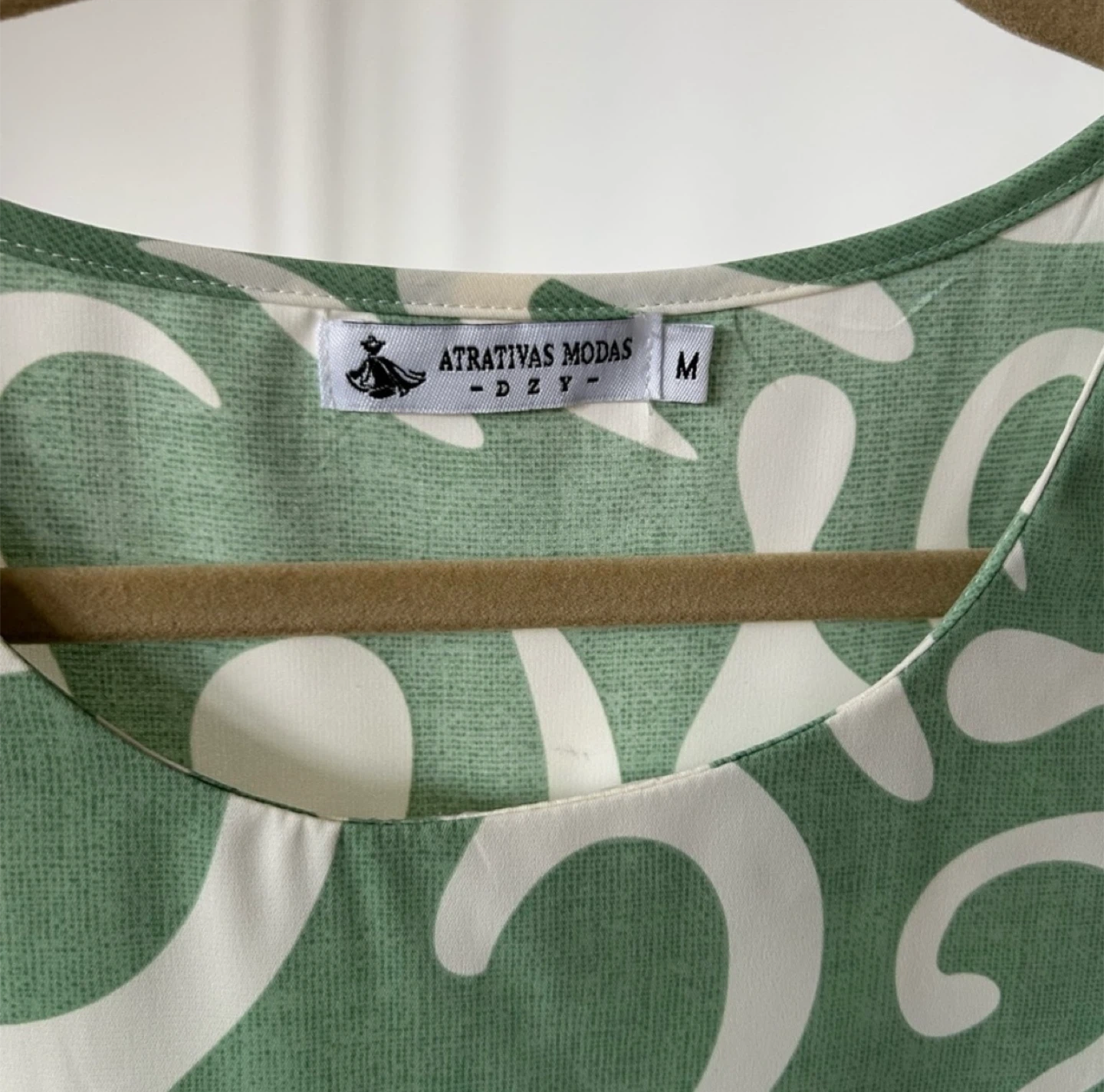 Atrativas Modas Green & White Top - Size M - photo 4