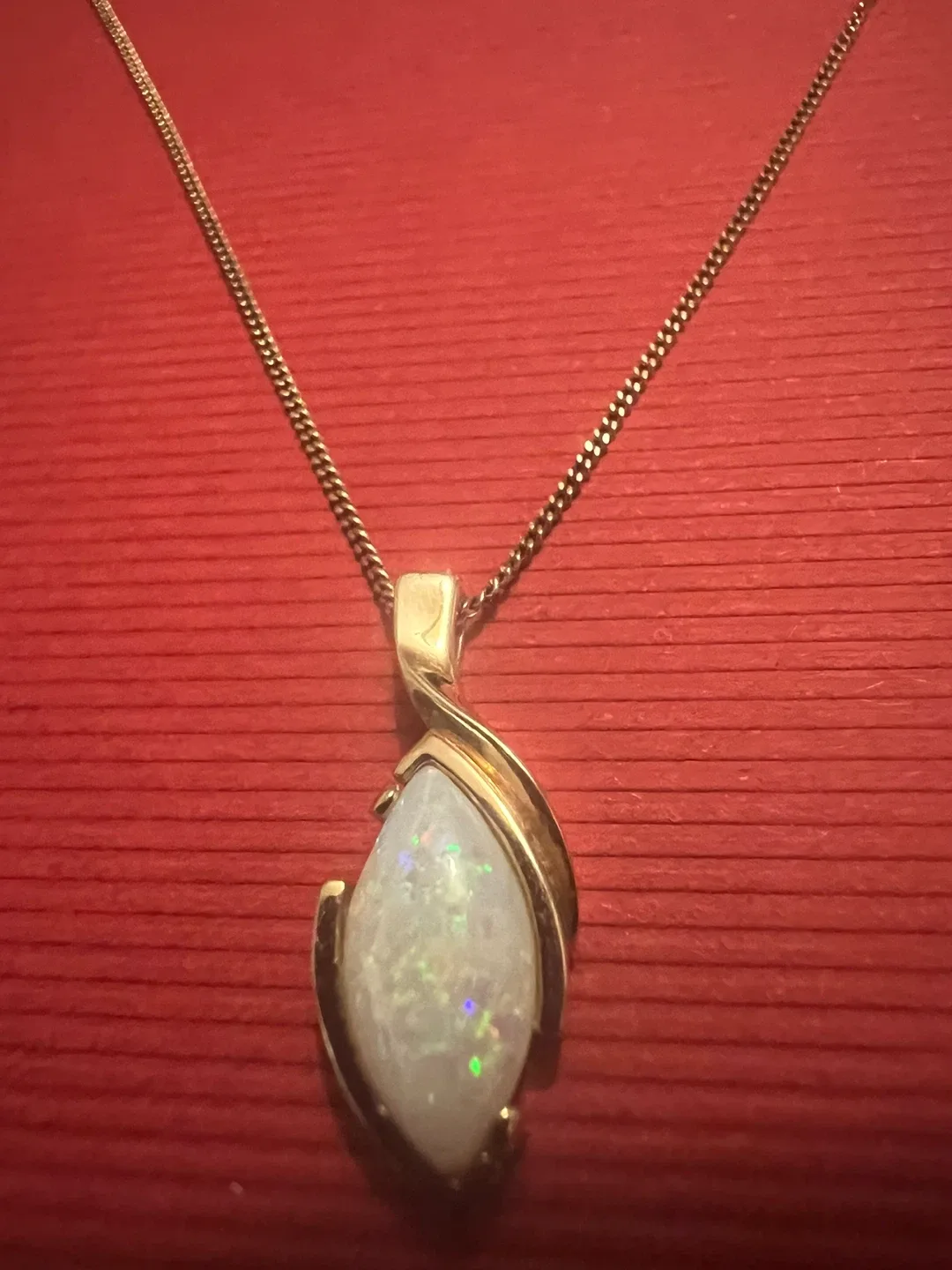 10 k  Opal Pendant Necklace thumbnail