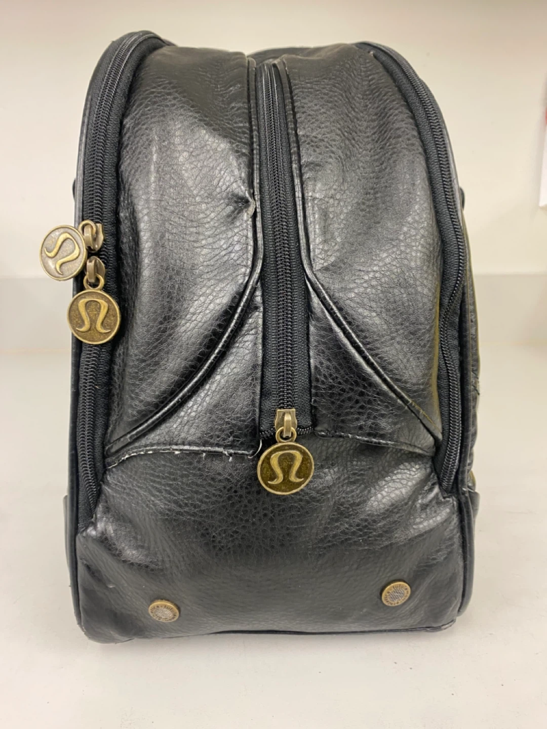 Lululemon Soft Leather Tote Bag / Travel Bag - photo 4