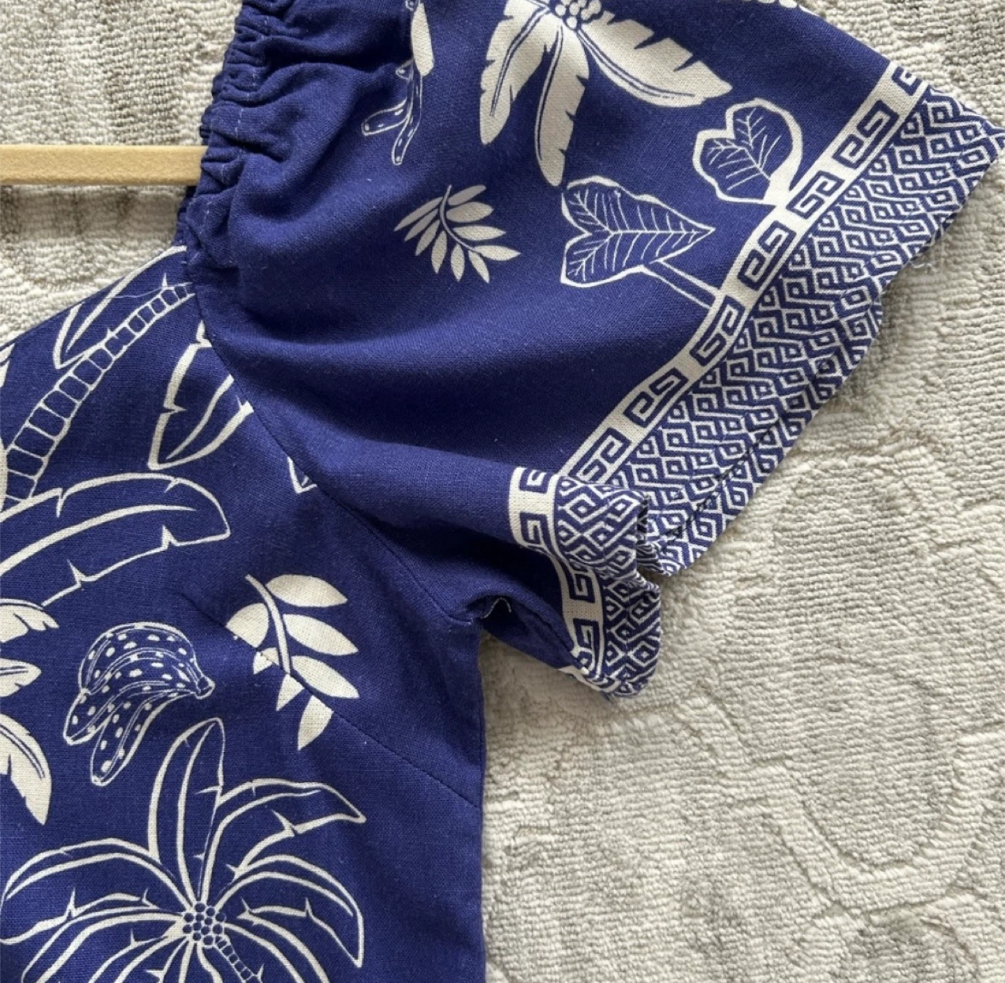 Blue Steel Palm Print Top - Size M - photo 3