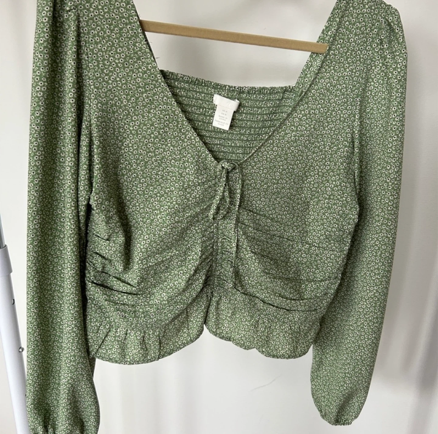 H&M Green Floral Long Sleeve Blouse - Size M
