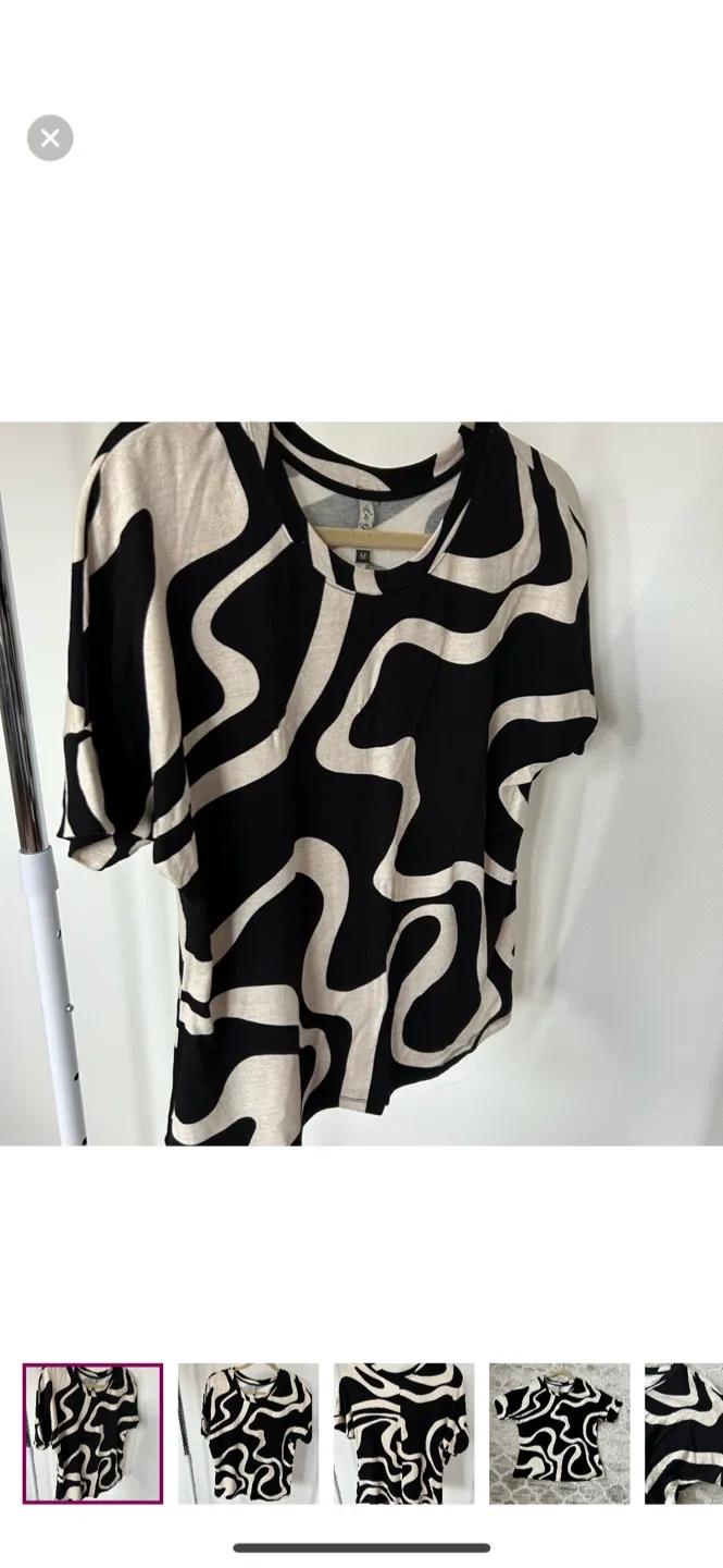 H&M Black & Beige Swirl Pattern T-Shirt thumbnail