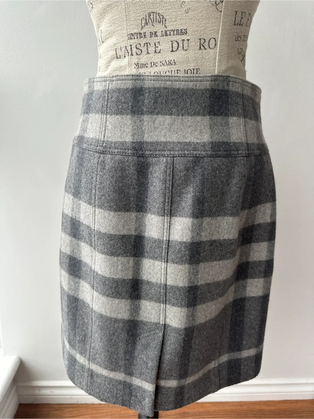 Burberry Wool Check Skirt image indicator(3)