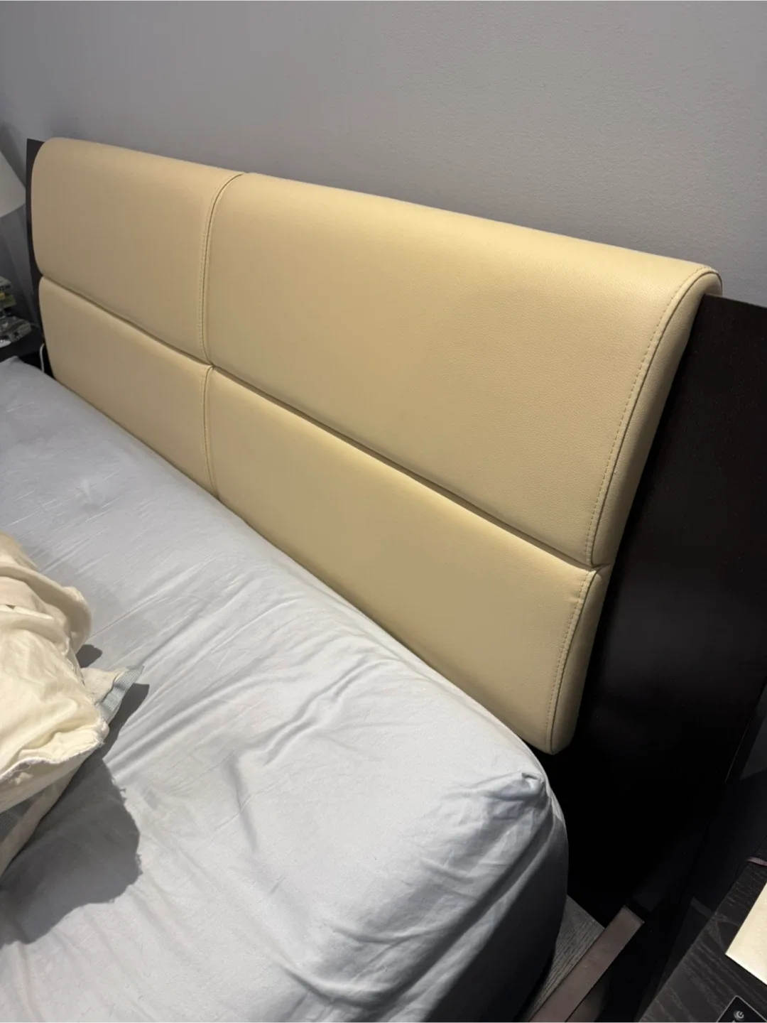 Queen Size Bed Frame image indicator(3)