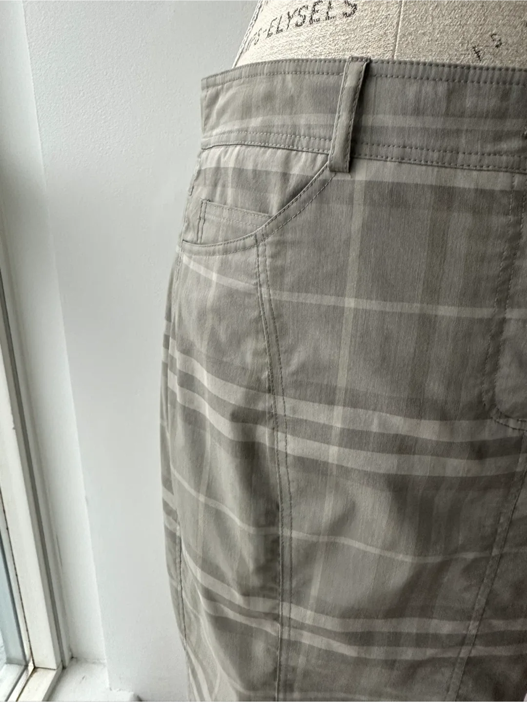Burberry Check Skirt image indicator(6)