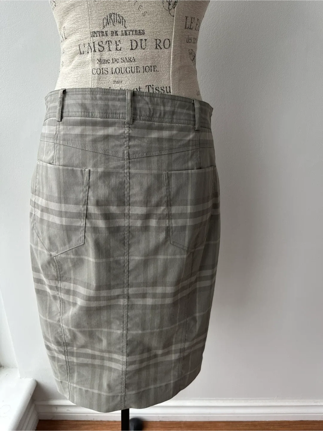 Burberry Check Skirt image indicator(3)