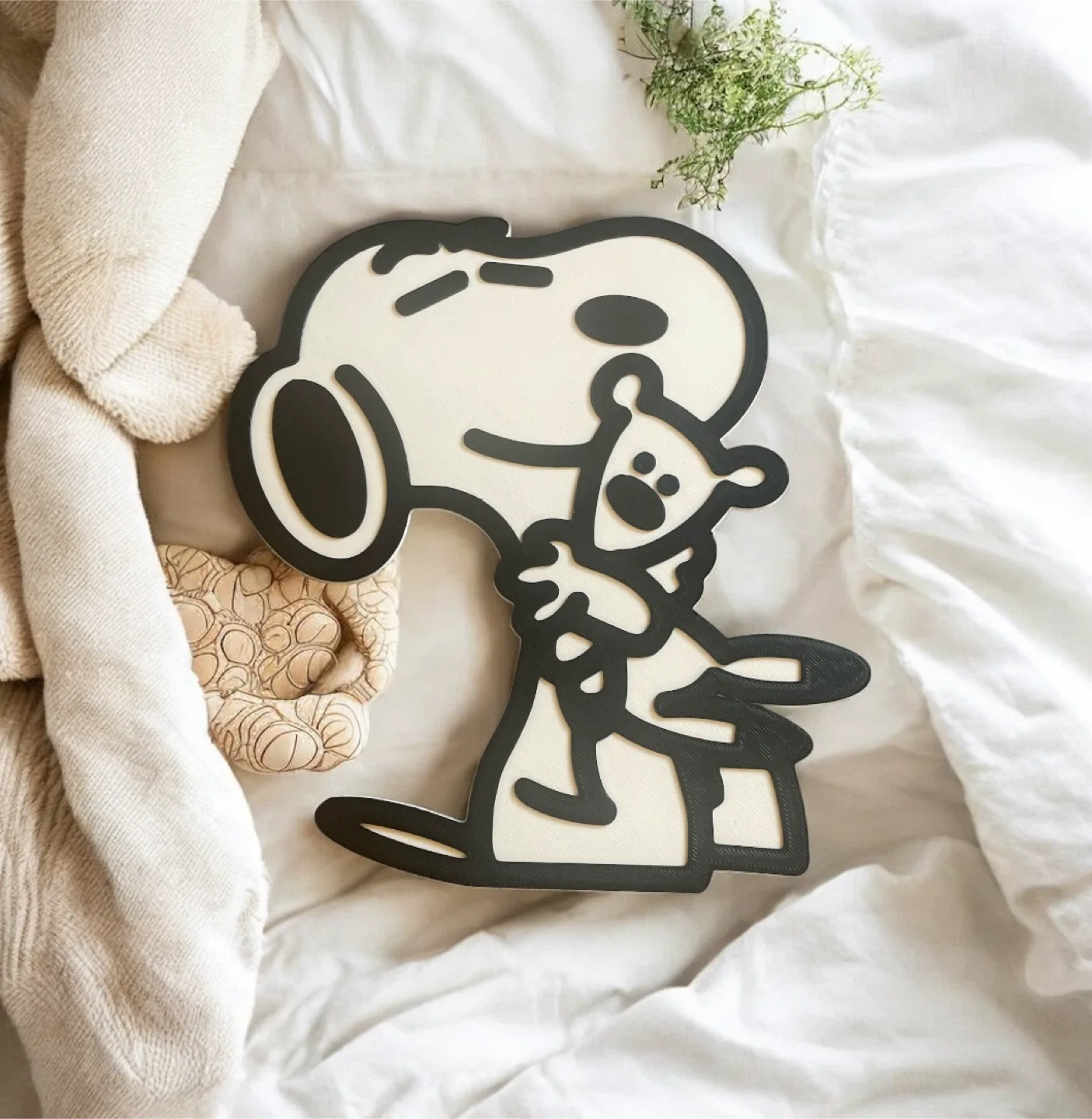 Snoopy and bear Hugging Wall Decor image indicator(2)