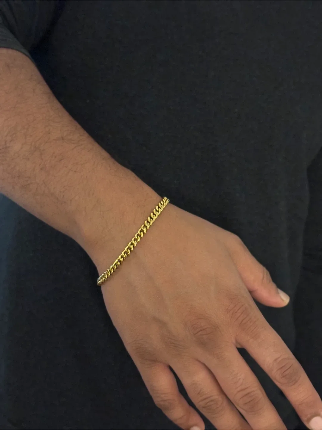 Unisex 18k gold plates cuban bracelet image indicator(2)