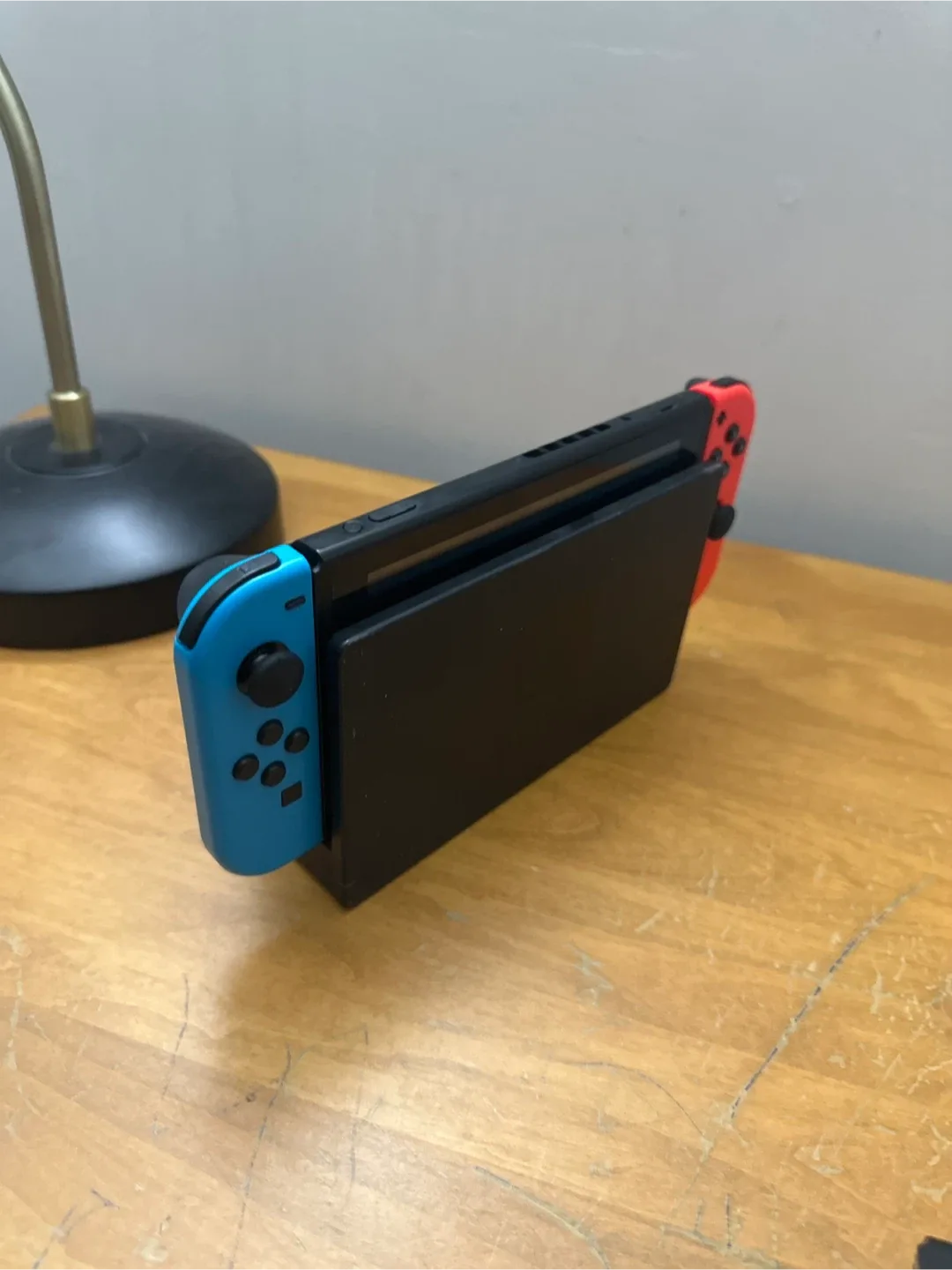 Nintendo Switch Console with Dock image indicator(2)