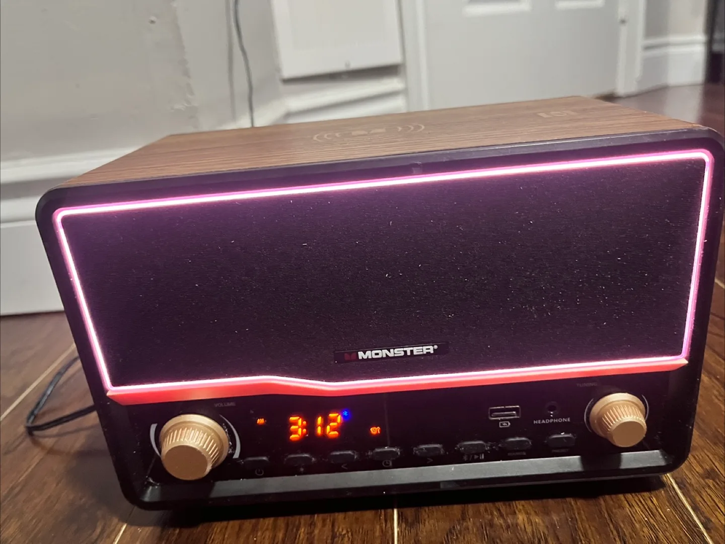 Monster Retro Bluetooth Speaker with Wireless Charging image indicator(3)