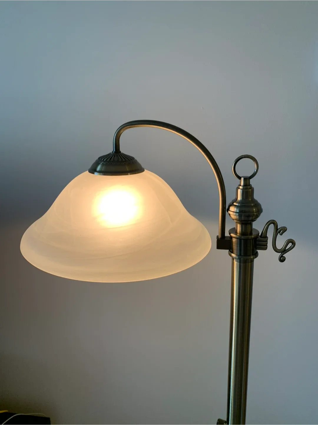 Antique brass floor lamp image indicator(2)