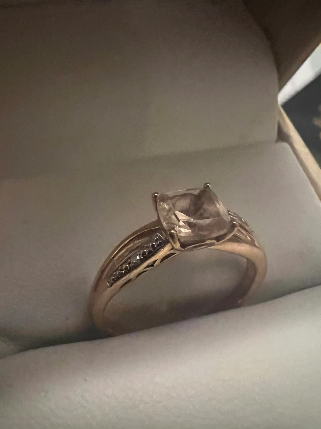 10 k morganite Ring with 2 diamonds - photo 2