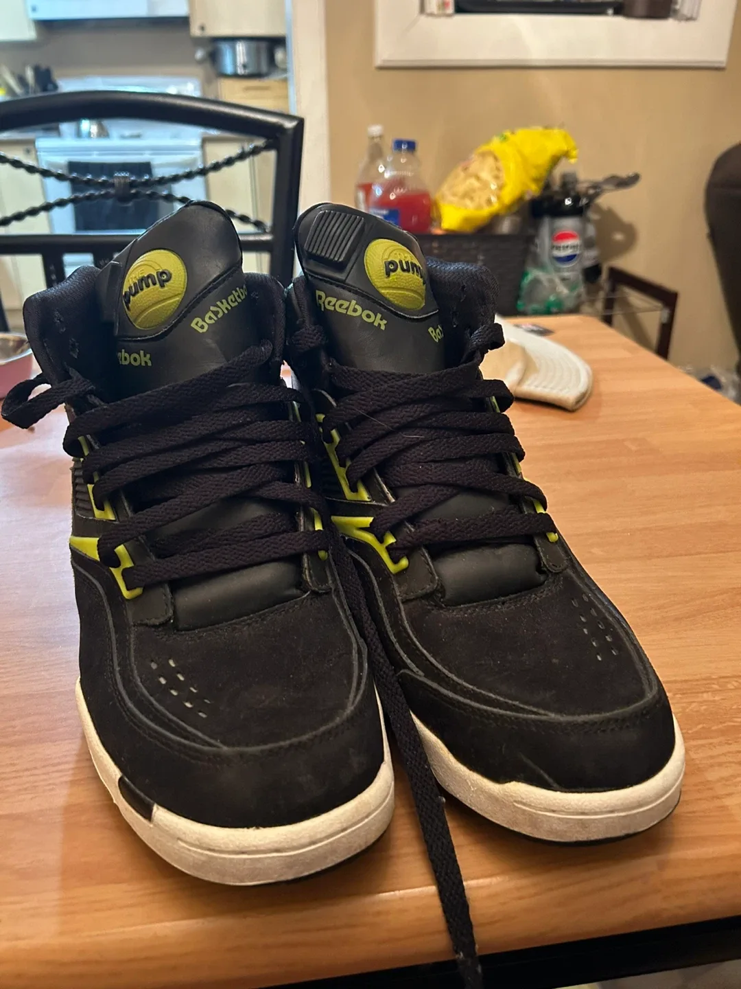 Reebok Pump Basketball Shoes - Black & Green size 10 image indicator(2)