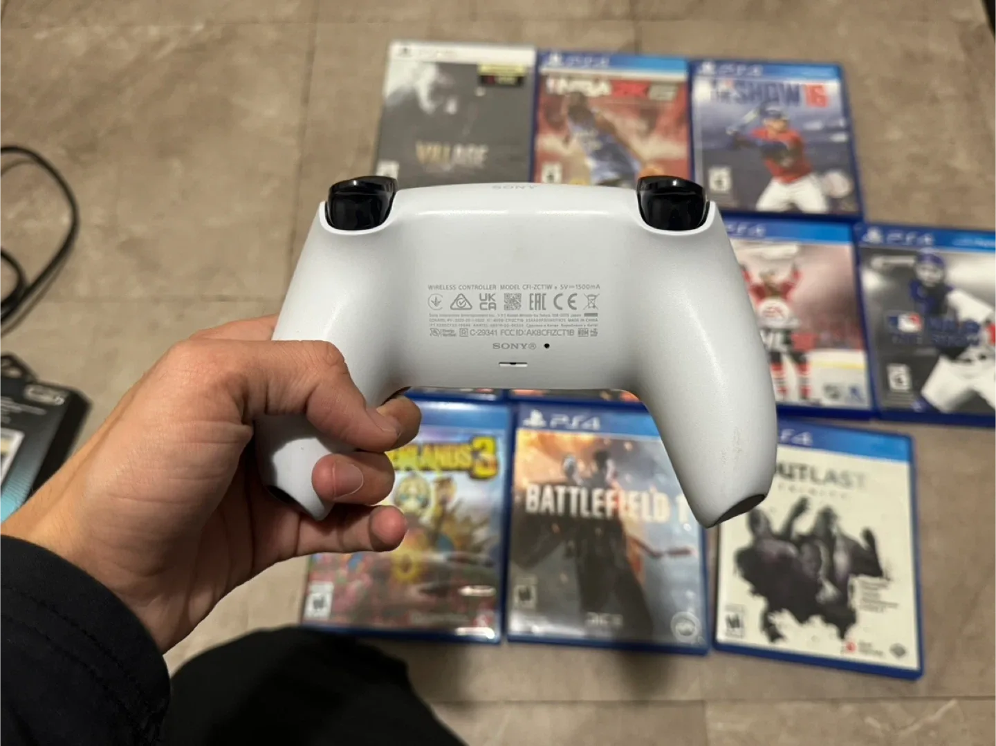 PlayStation 5 Console and Games Bundle image indicator(8)