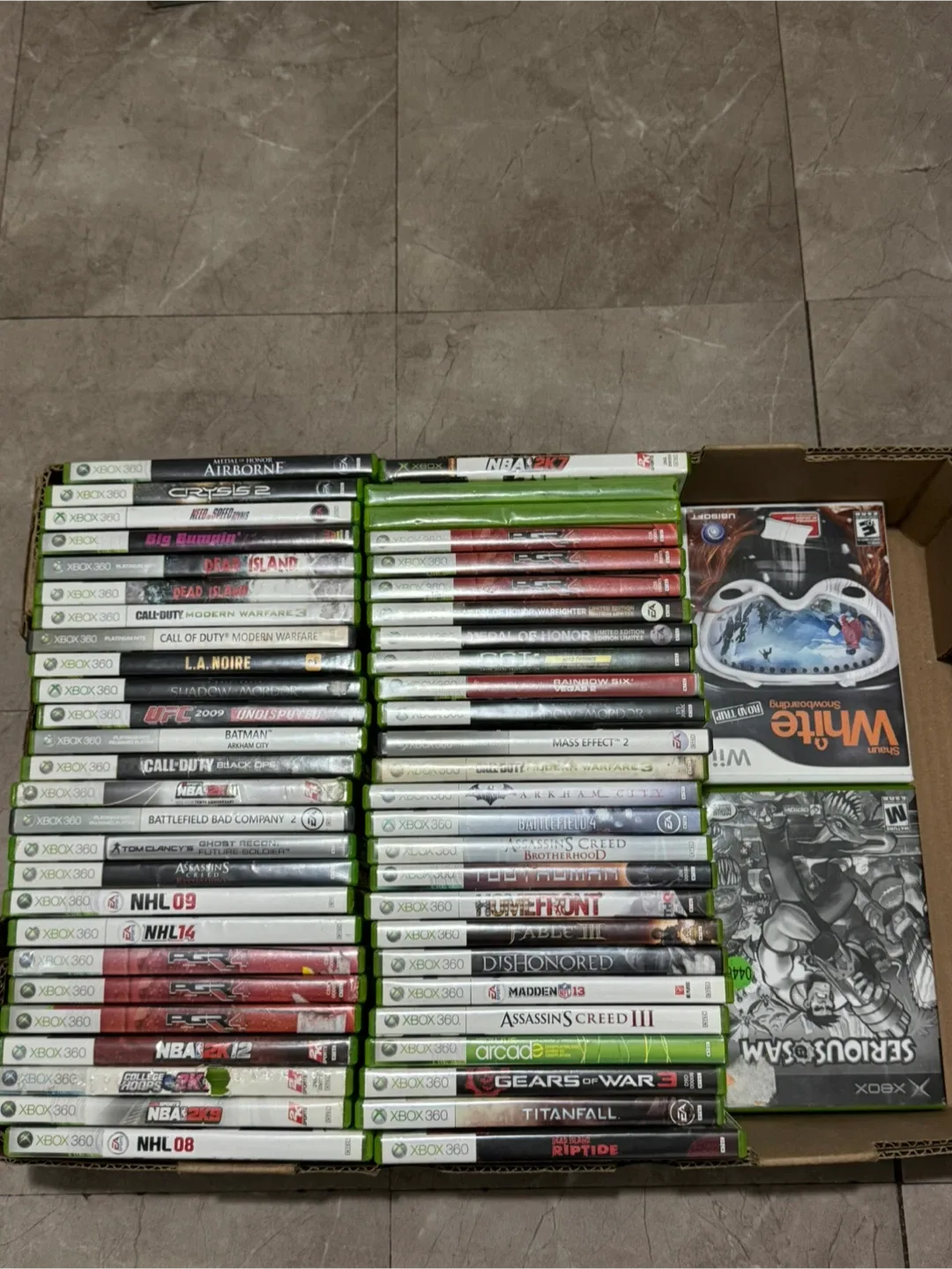 Xbox 360 & Wii Games Bundle image indicator(3)