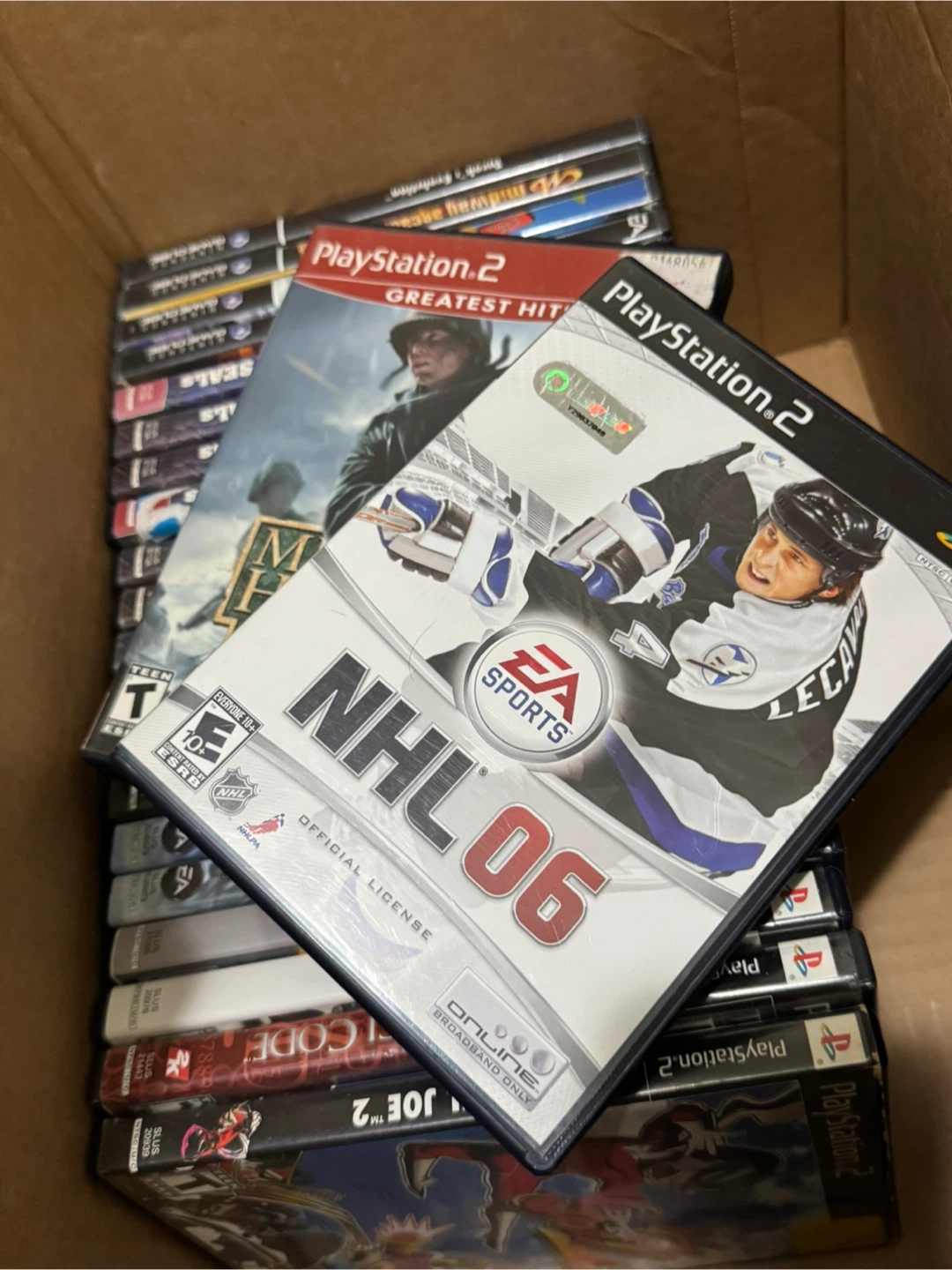 PlayStation 2 Games - NHL 06, SOCOM, Medal of Honor - photo 3