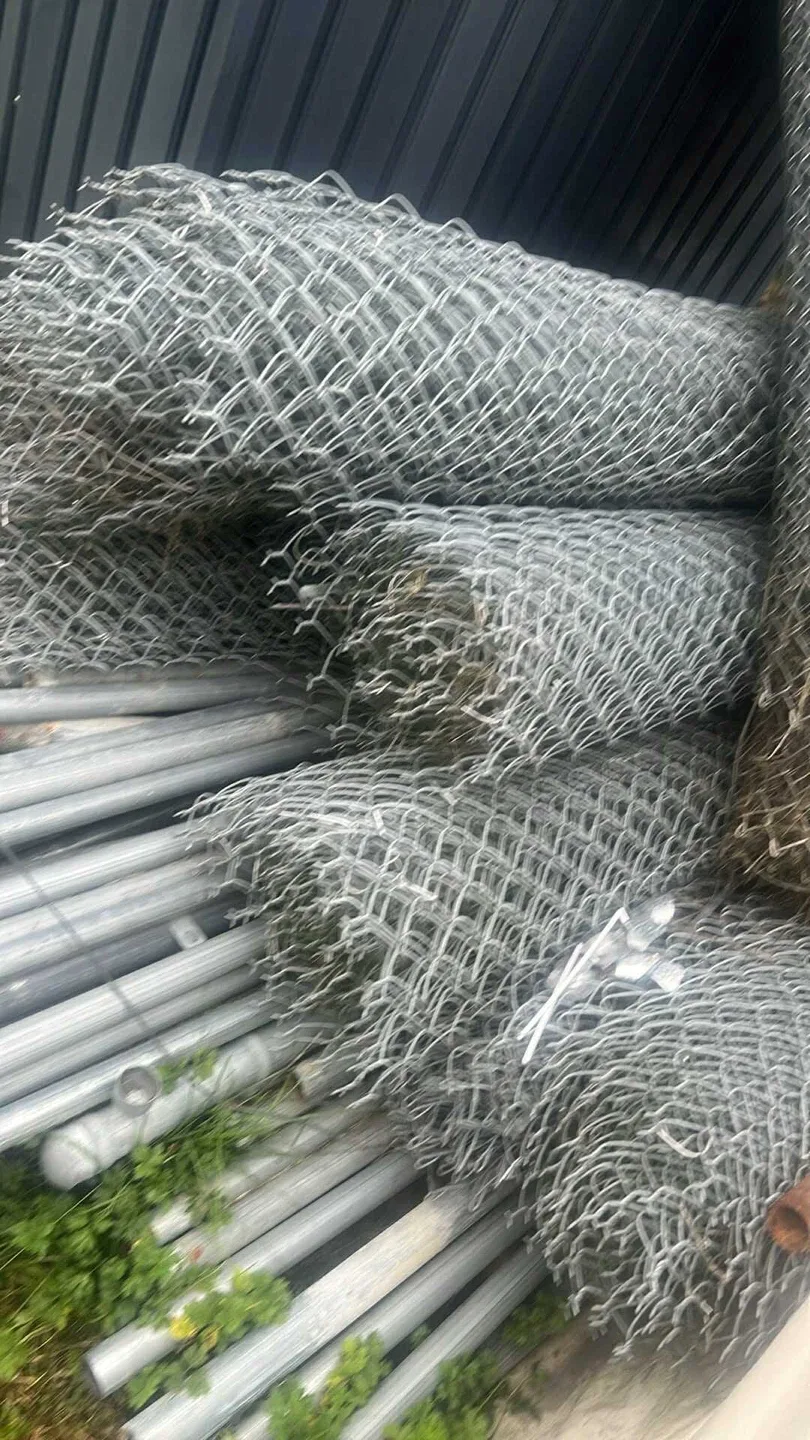 600-800ft of 6ft high Chain Link Fence and Gate, poles, caps image indicator(7)