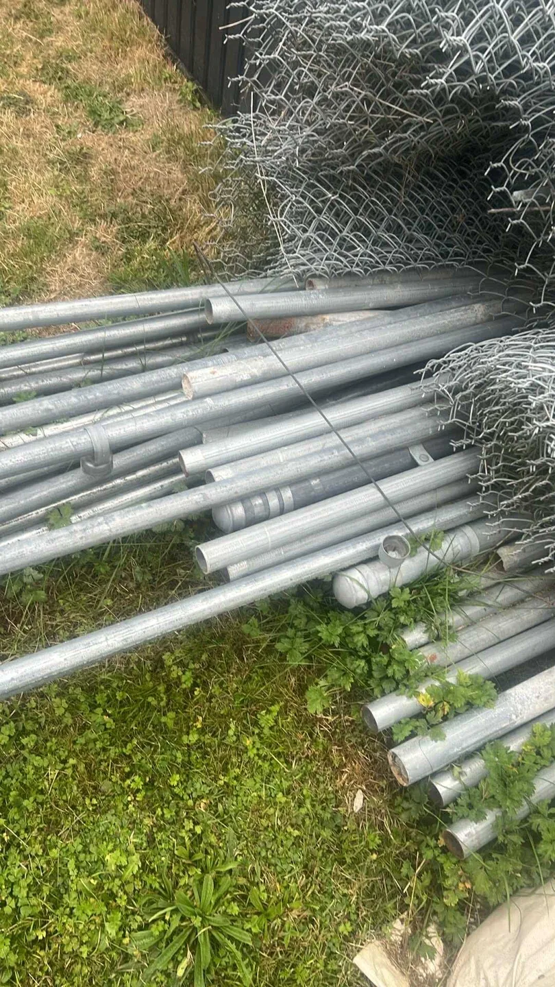 600-800ft of 6ft high Chain Link Fence and Gate, poles, caps image indicator(6)