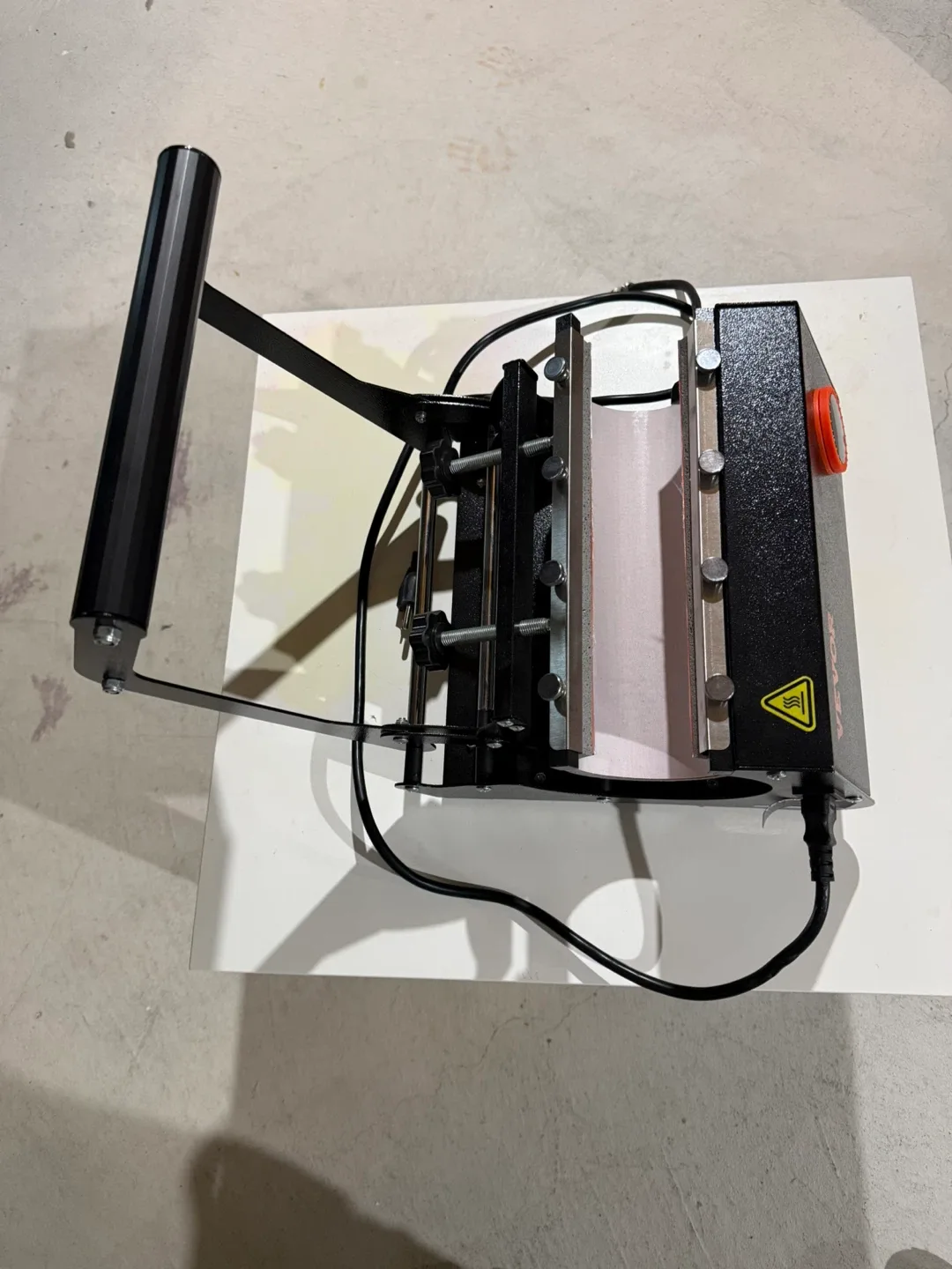 VEVOR Mug Press Machine - Like New! image indicator(2)